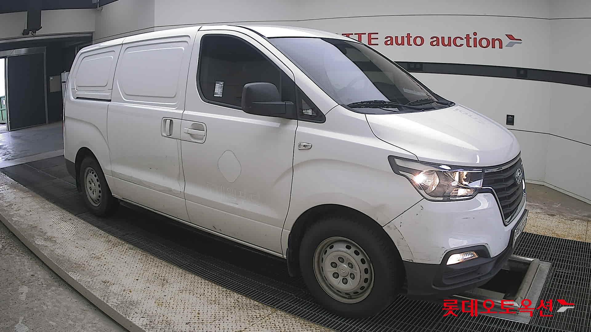 2021 - hyundai grand starex