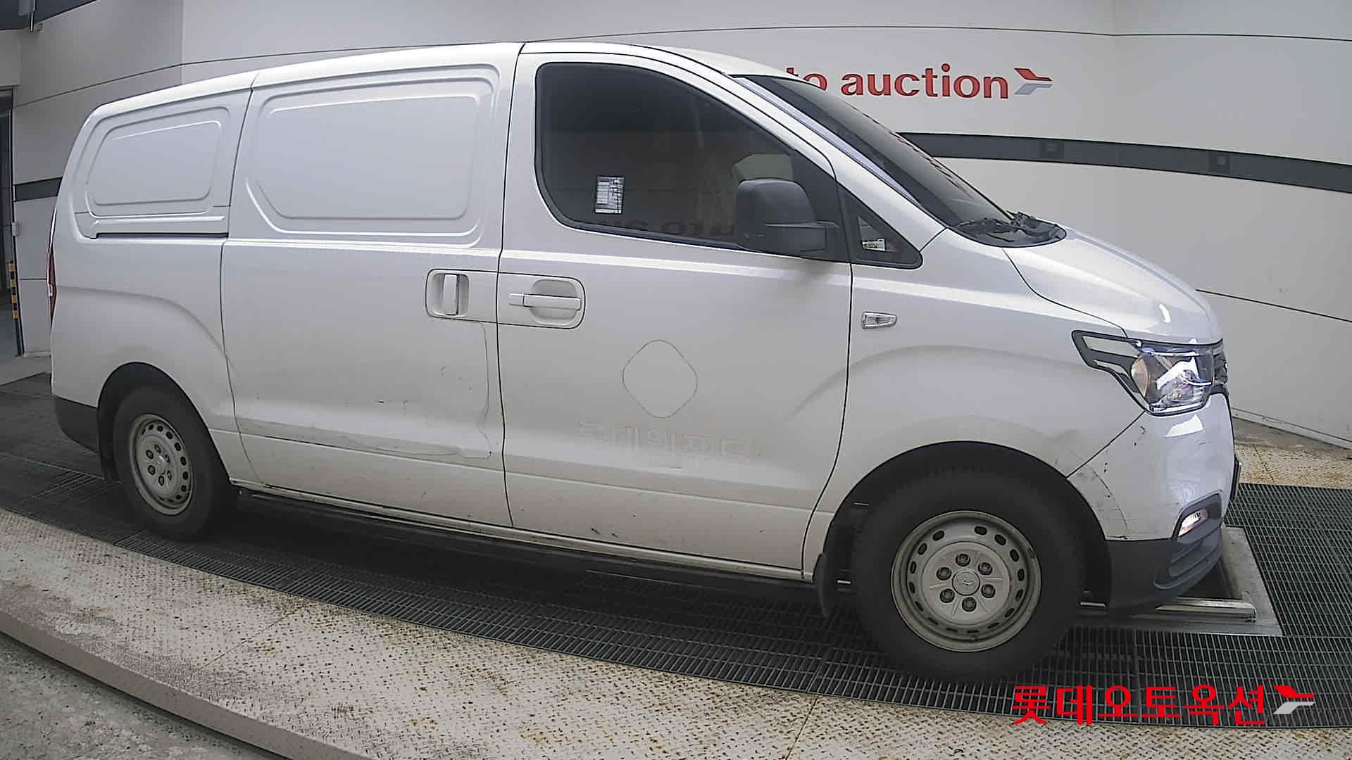 2021 - hyundai grand starex