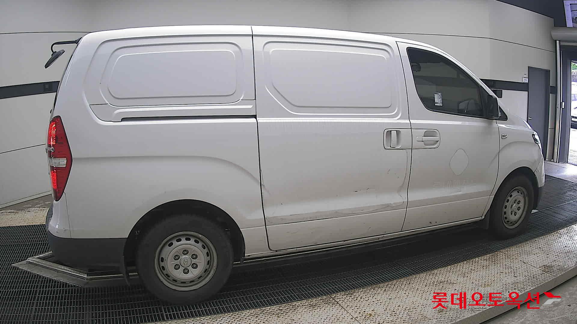 2021 - hyundai grand starex