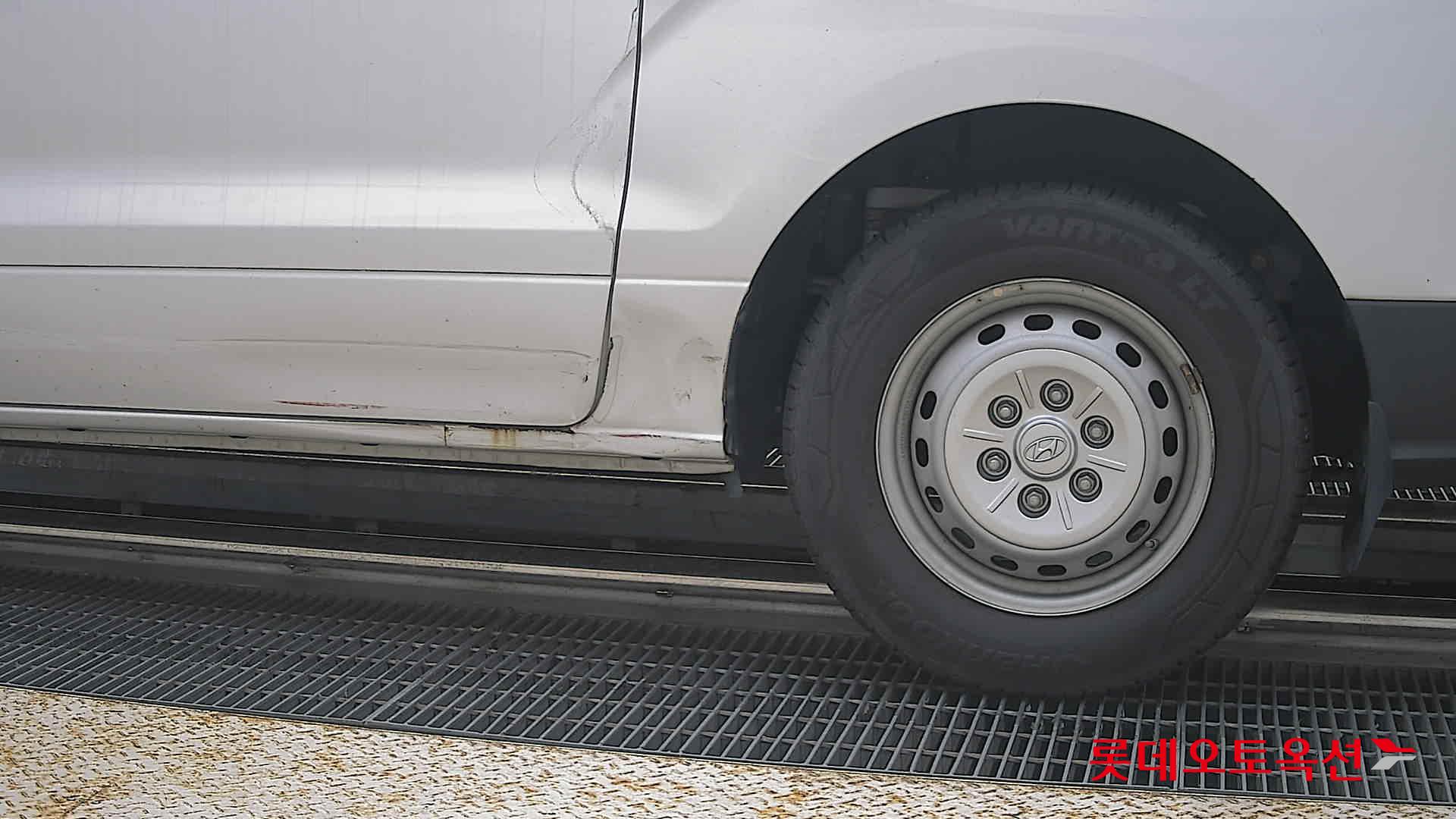 2021 - hyundai grand starex