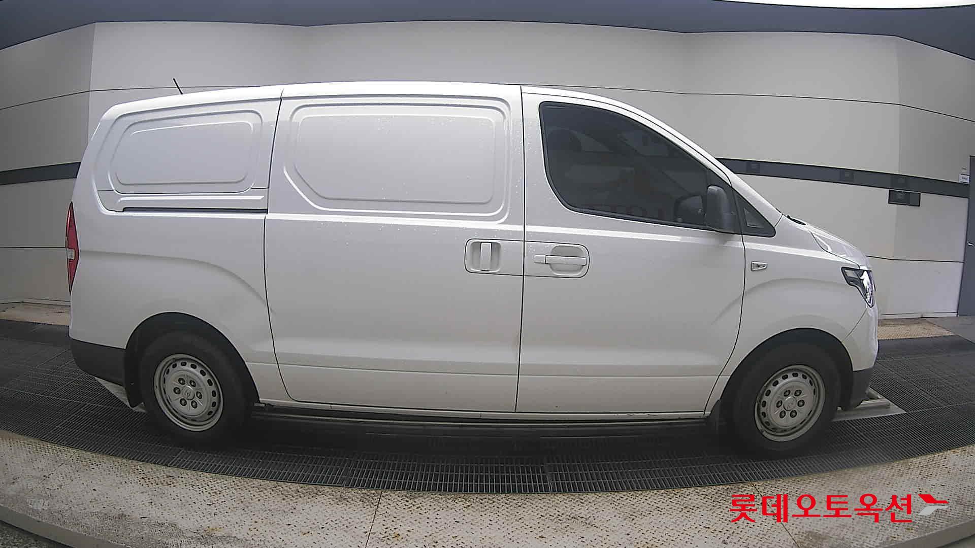 2020 - hyundai grand starex