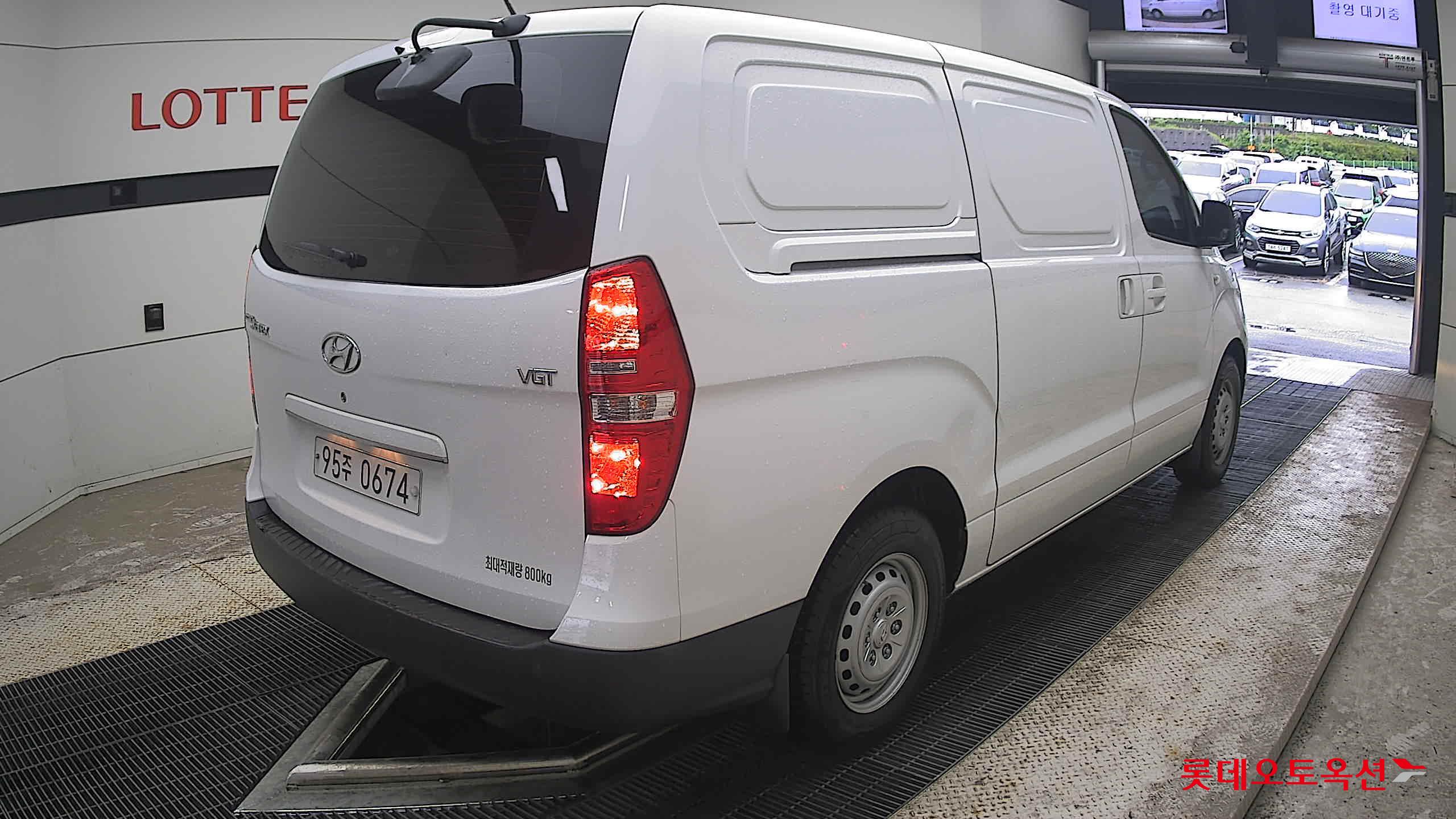2020 - hyundai grand starex