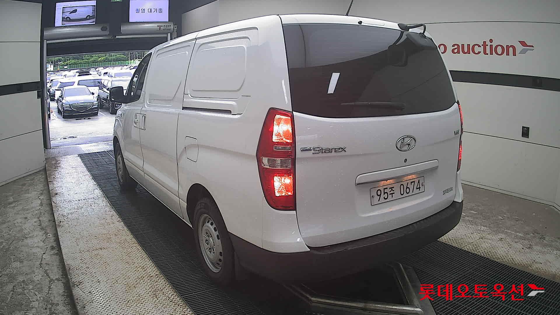 2020 - hyundai grand starex