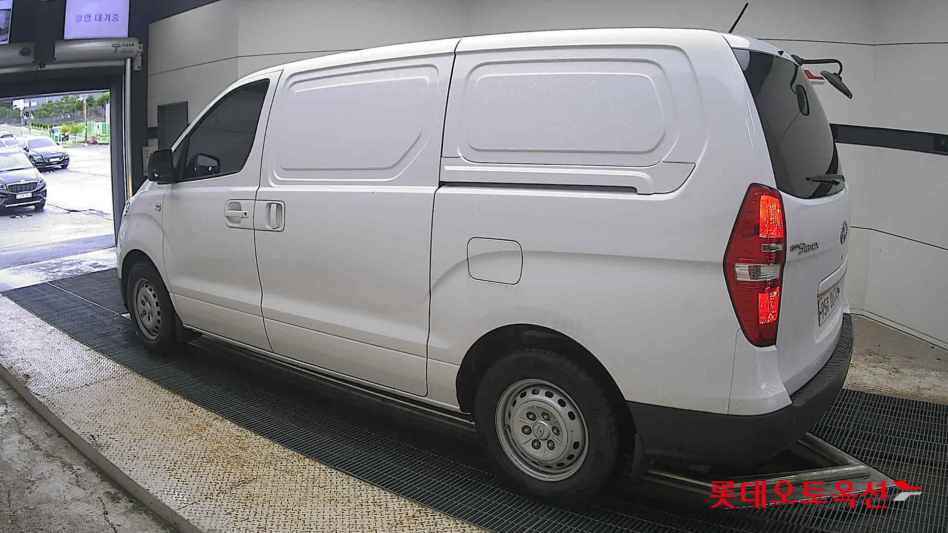 2020 - hyundai grand starex