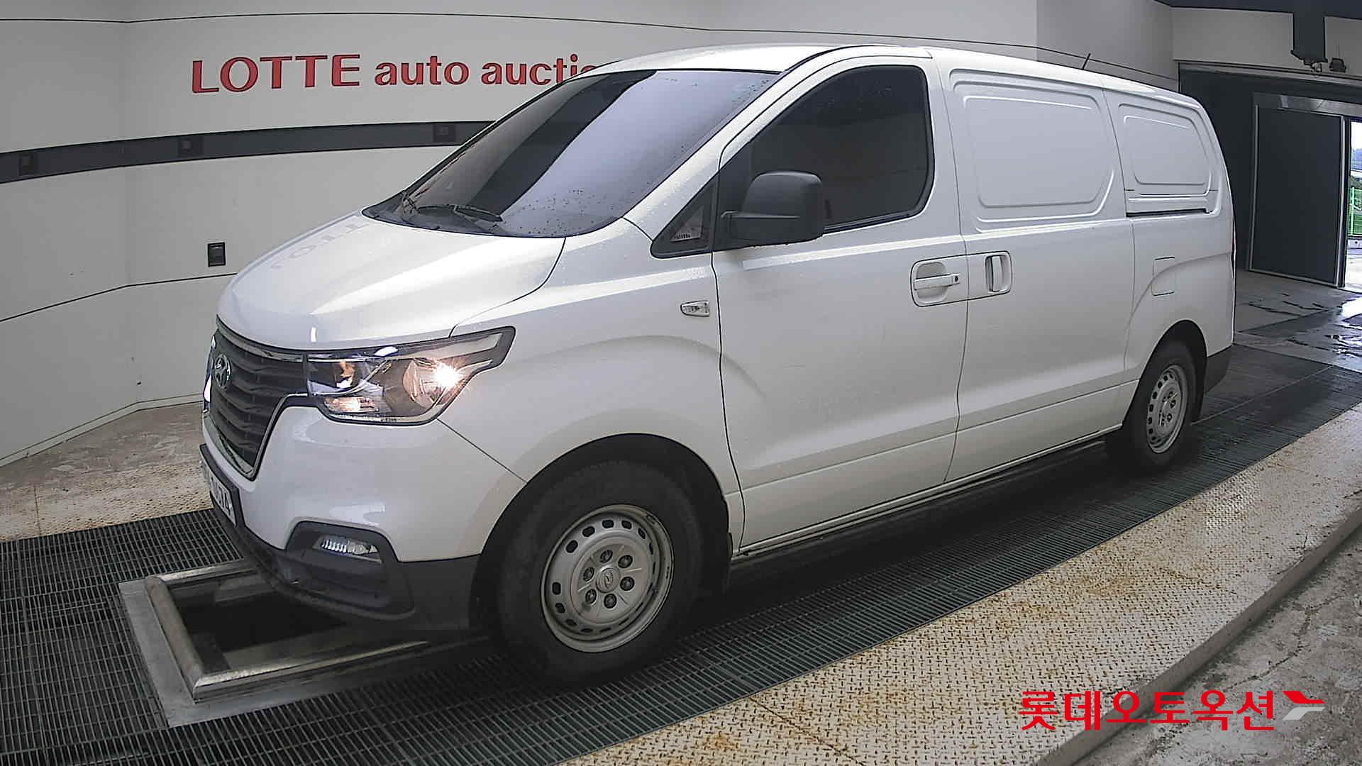 2020 - hyundai grand starex