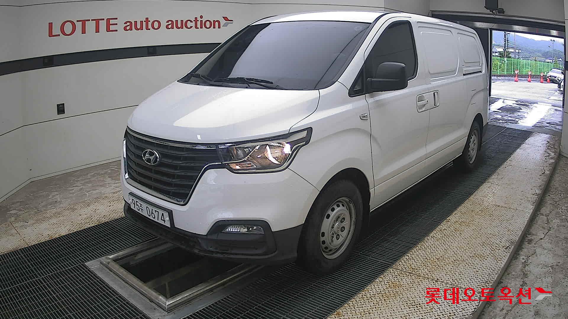 2020 - hyundai grand starex