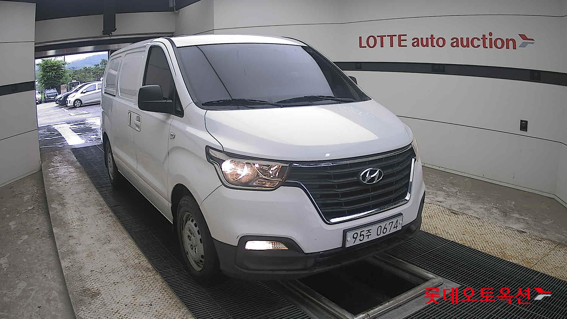 2020 - hyundai grand starex