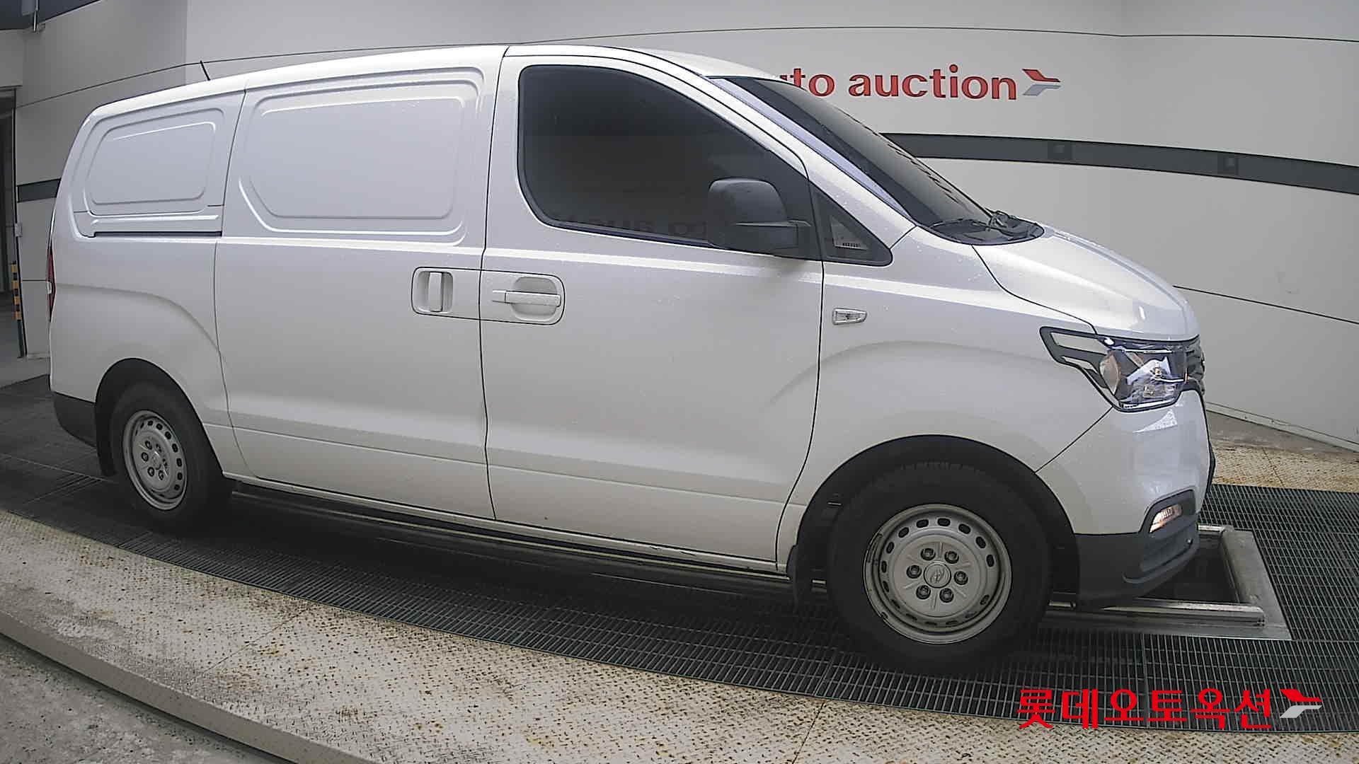 2020 - hyundai grand starex