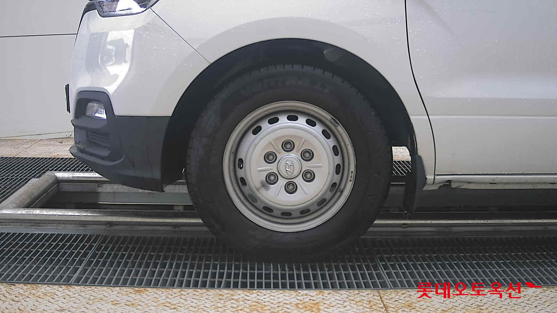 2020 - hyundai grand starex
