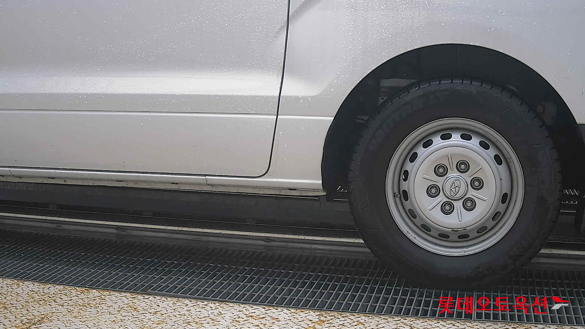 2020 - hyundai grand starex