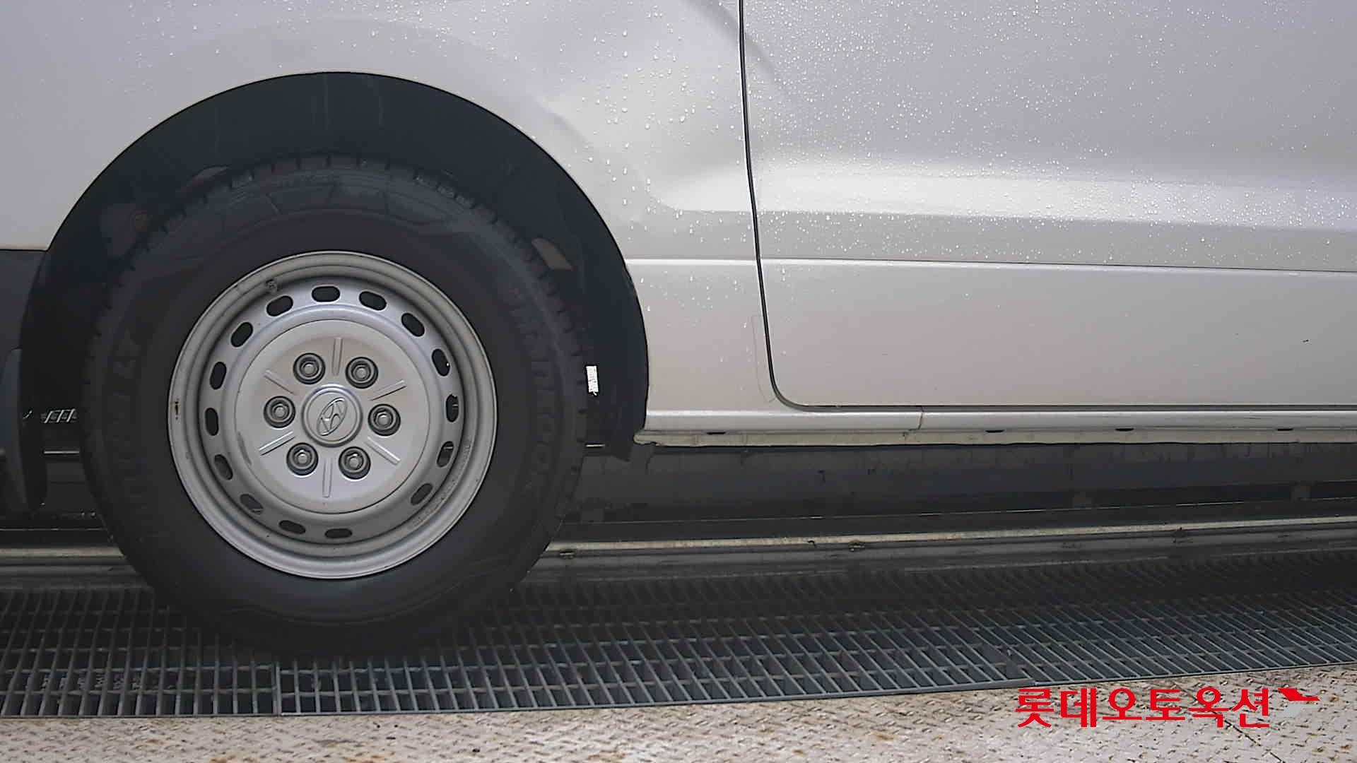 2020 - hyundai grand starex
