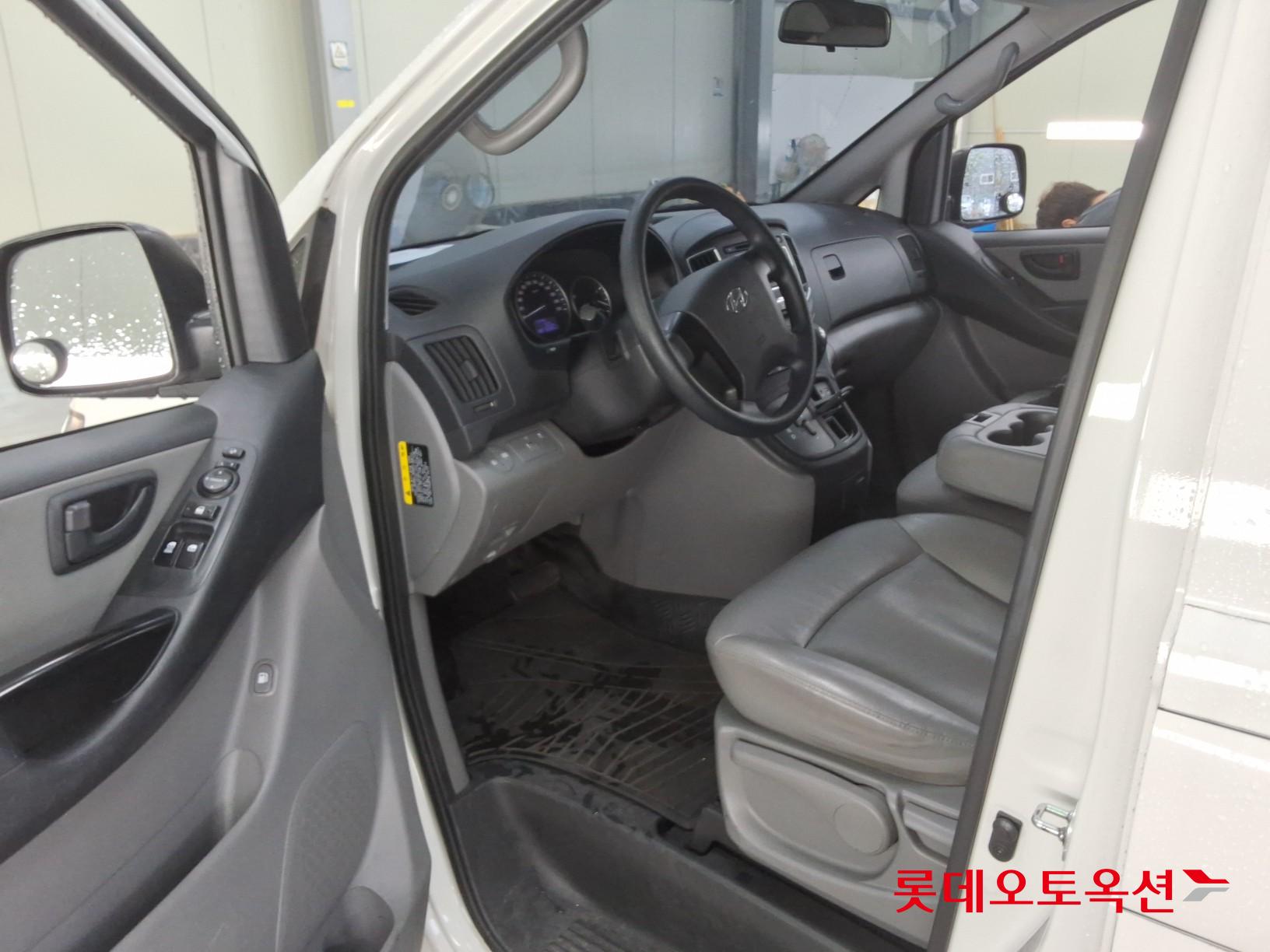 2020 - hyundai grand starex