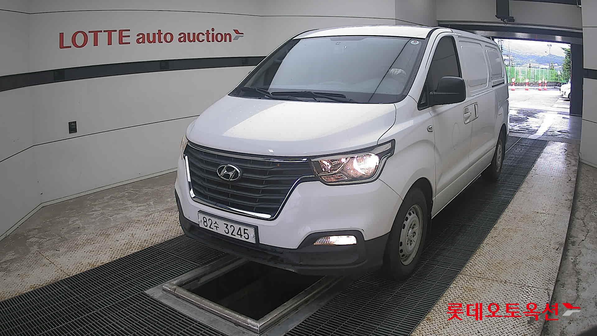 2021 - hyundai grand starex