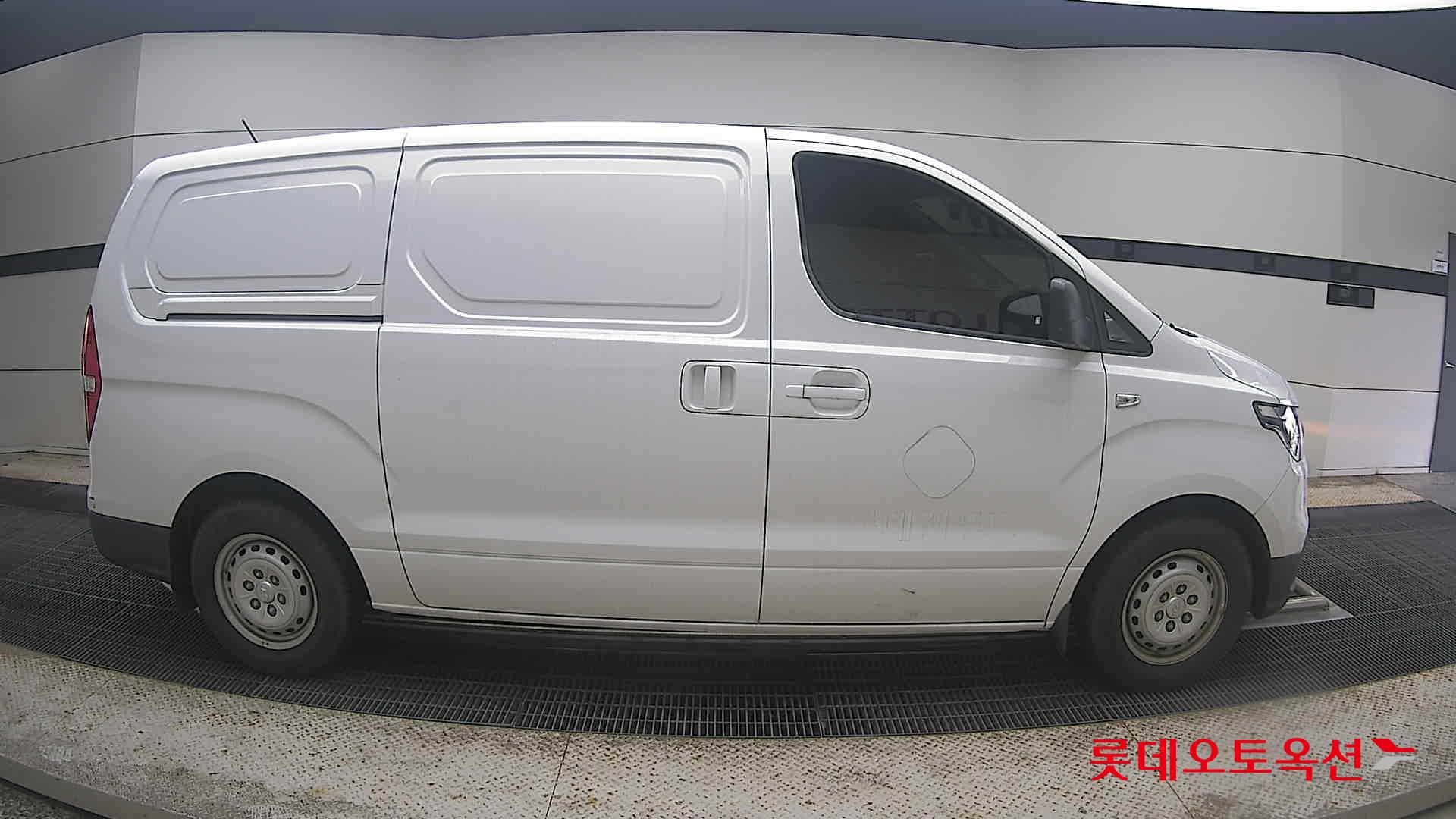 2021 - hyundai grand starex