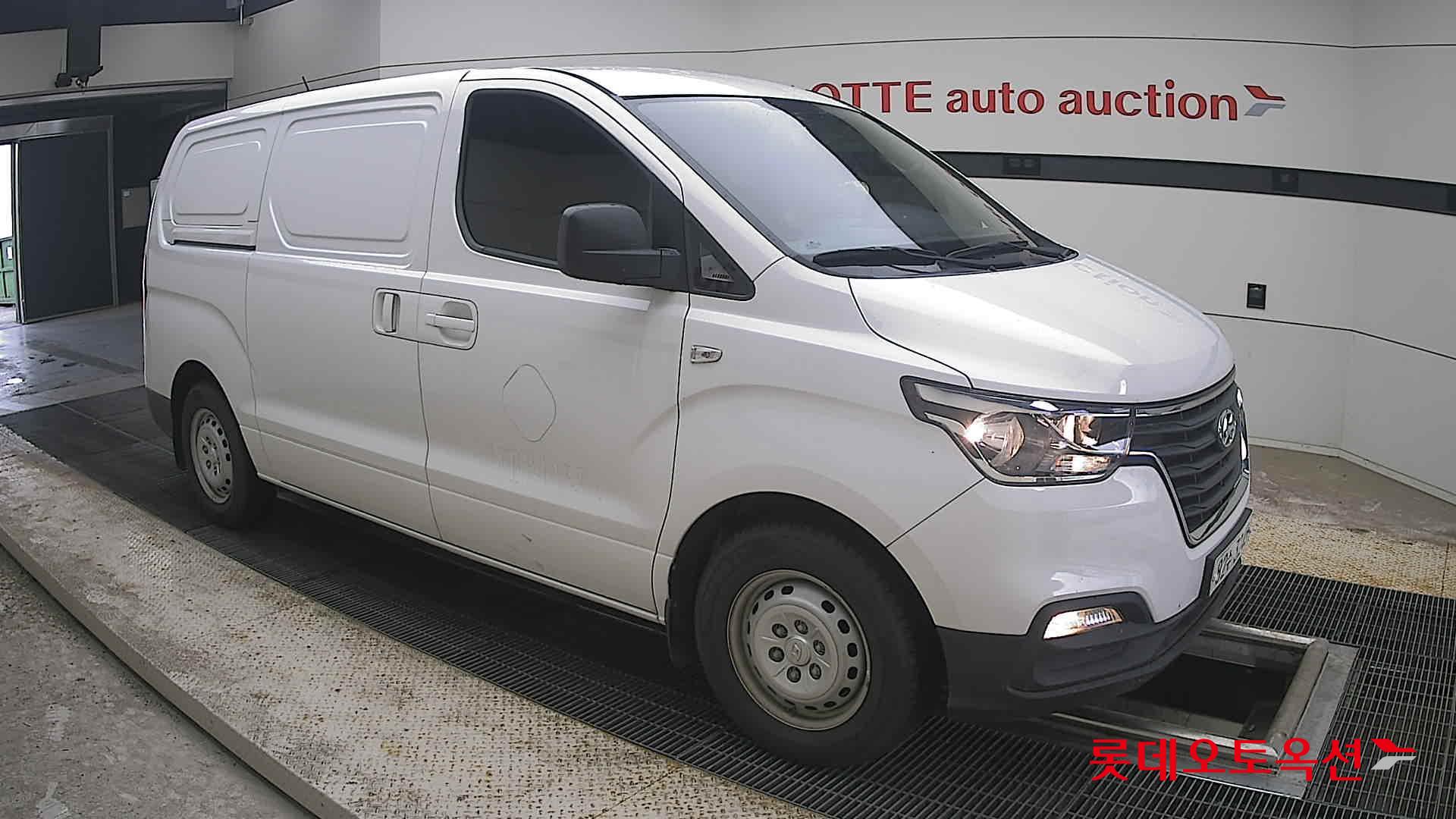 2021 - hyundai grand starex