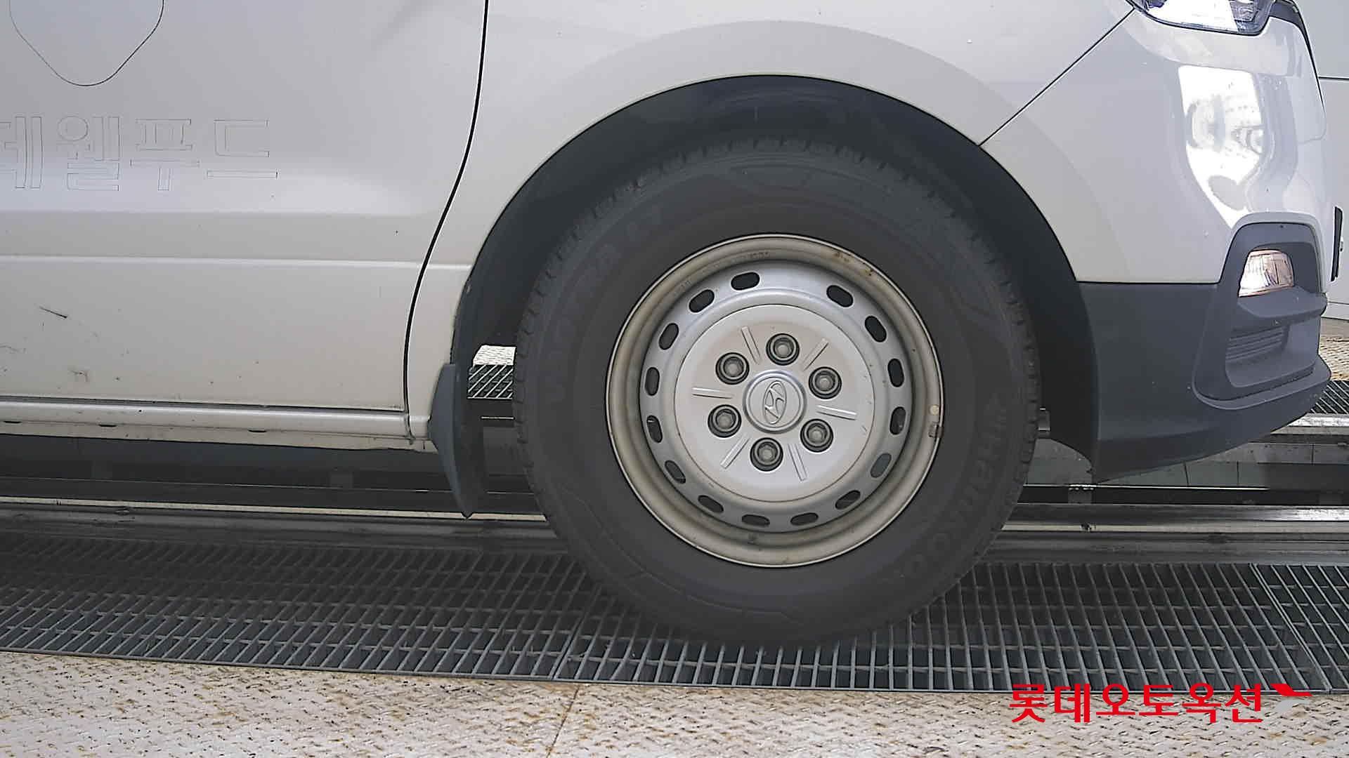 2021 - hyundai grand starex