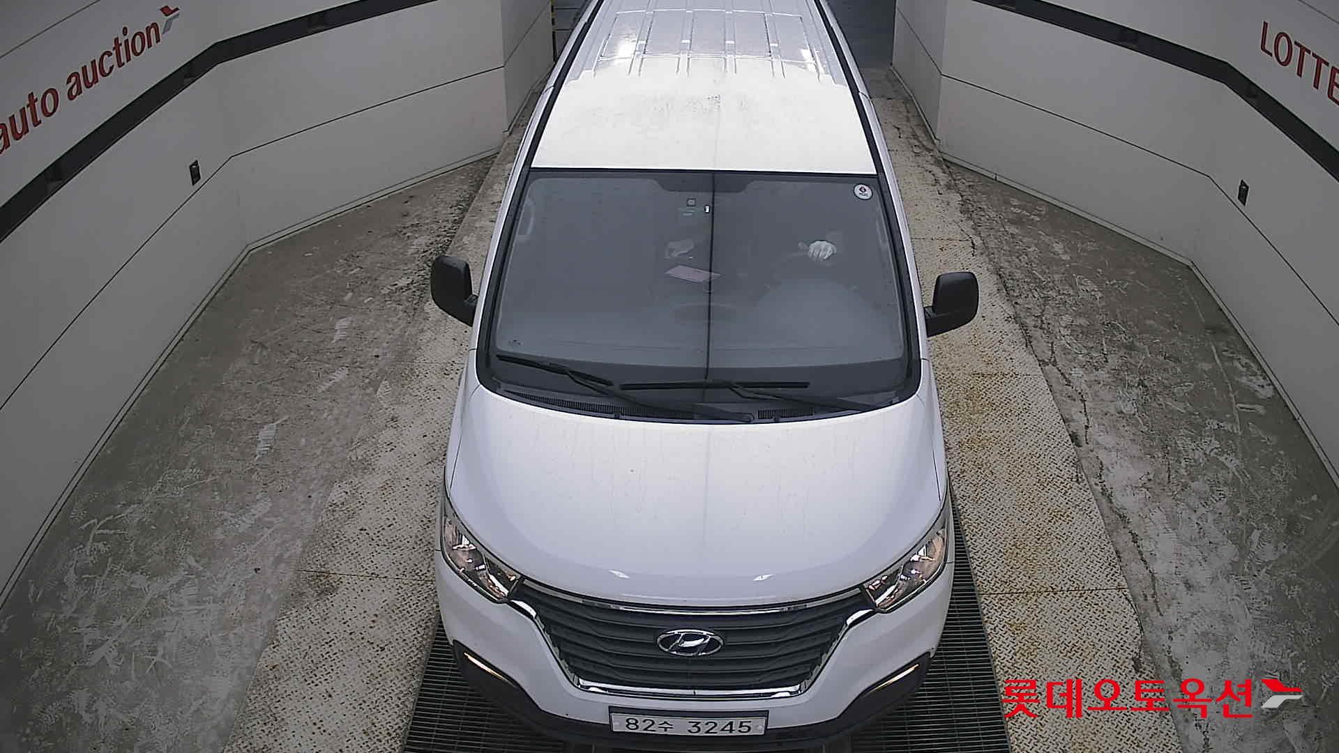 2021 - hyundai grand starex