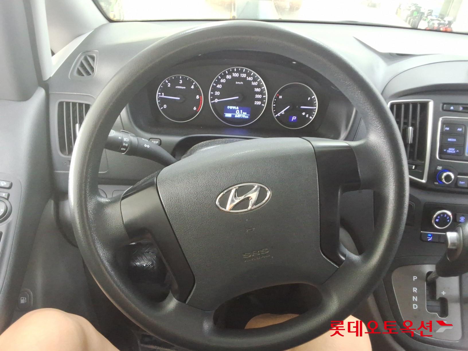 2021 - hyundai grand starex