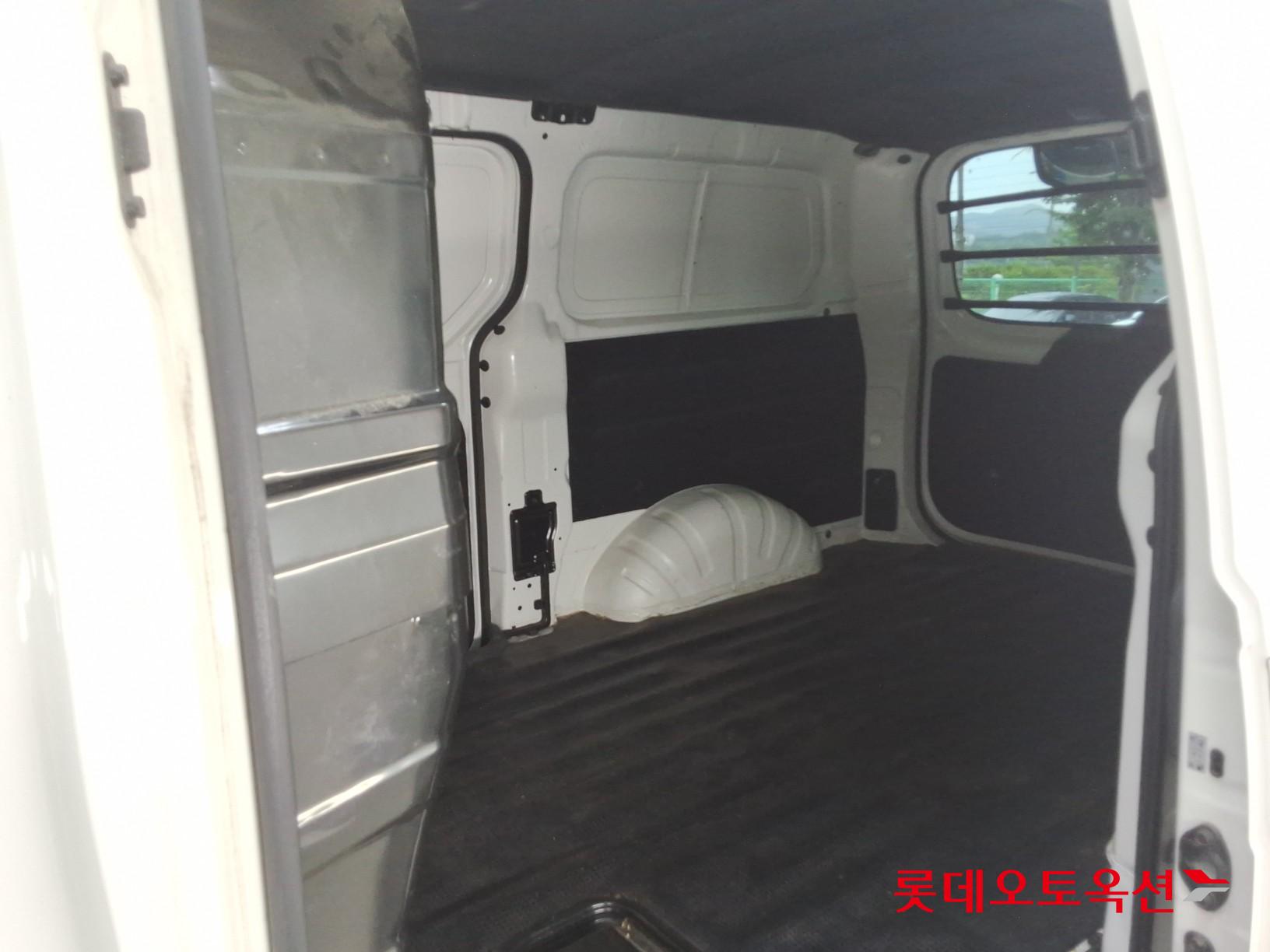 2021 - hyundai grand starex