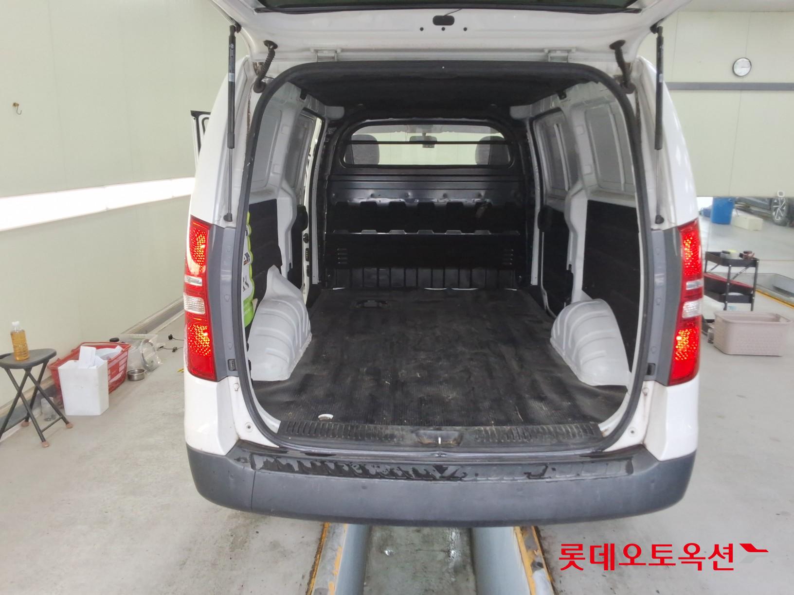 2021 - hyundai grand starex