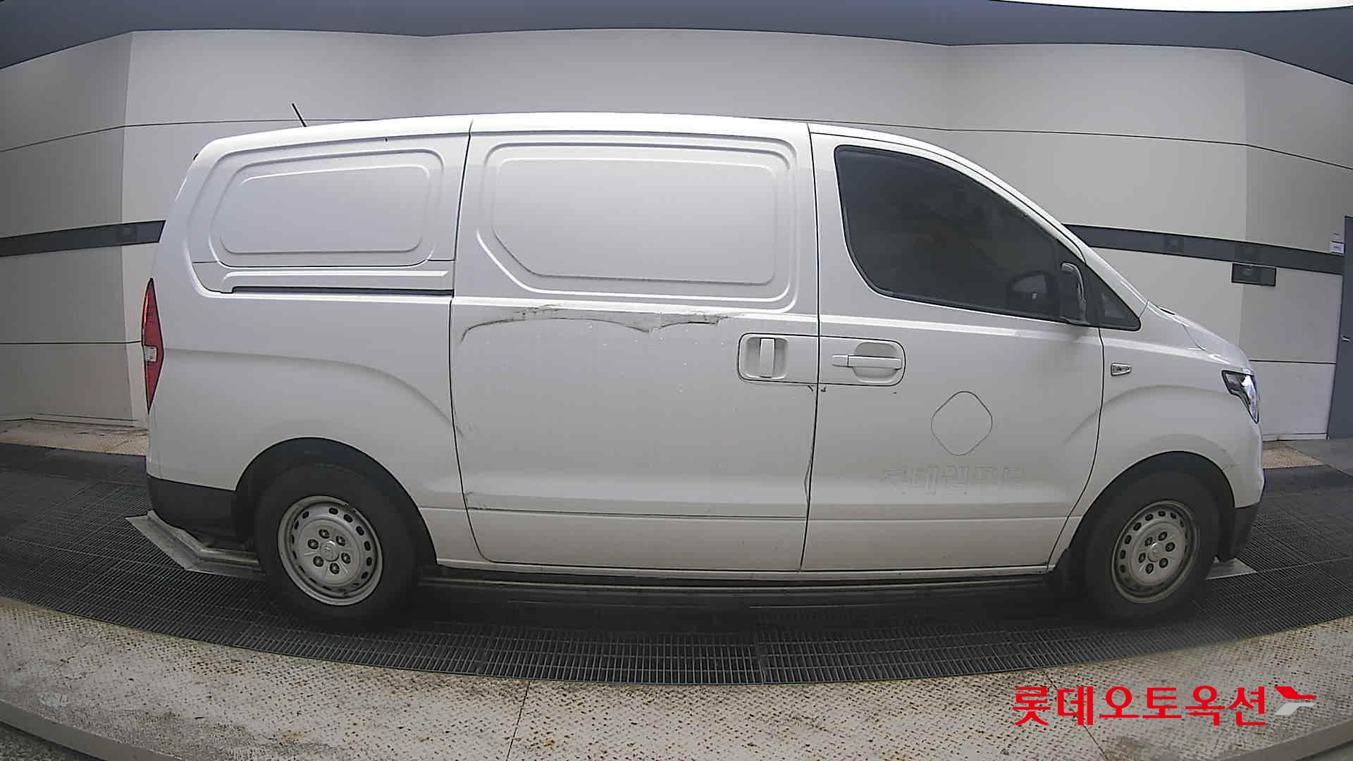 2021 - hyundai grand starex