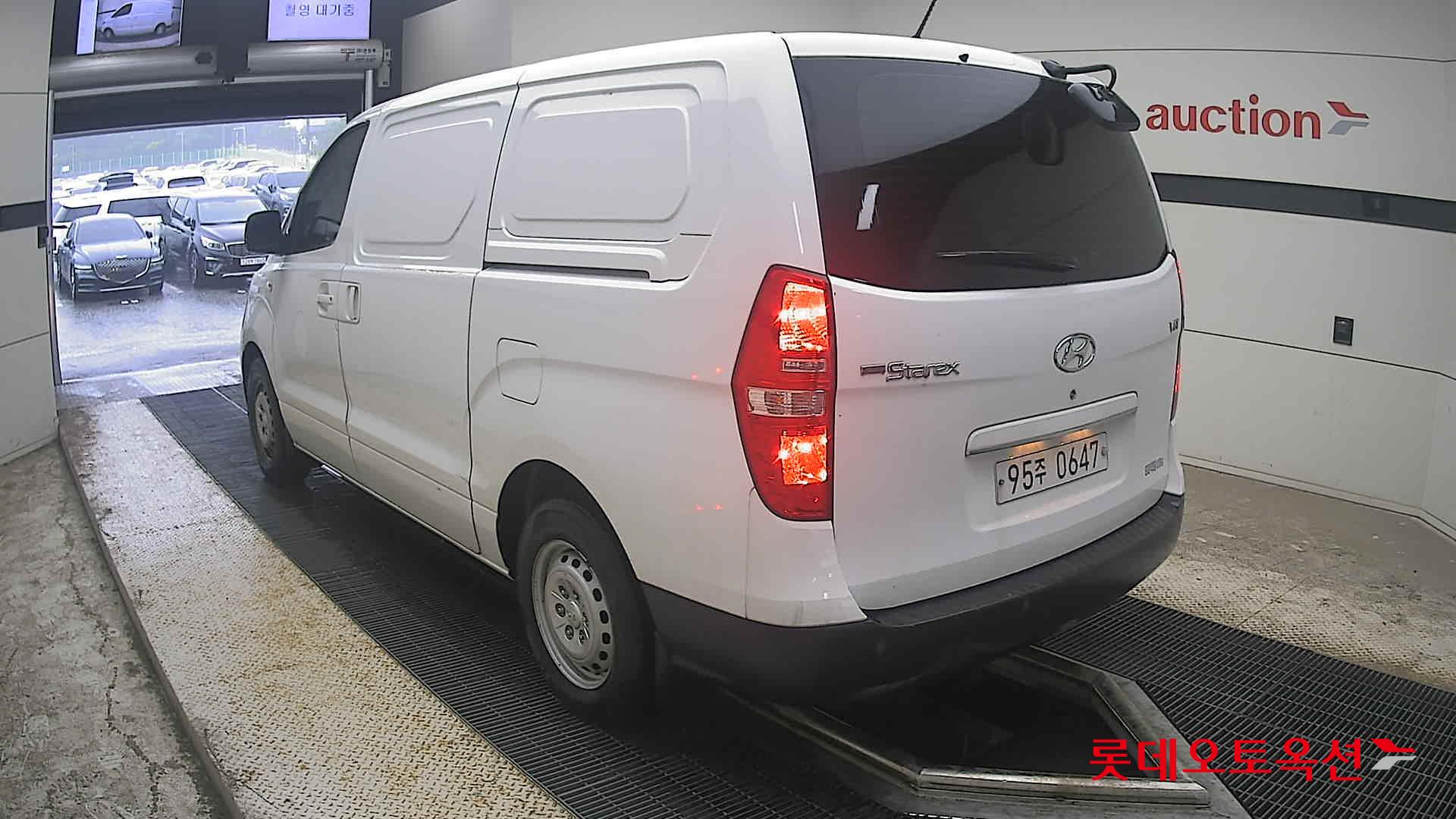 2021 - hyundai grand starex