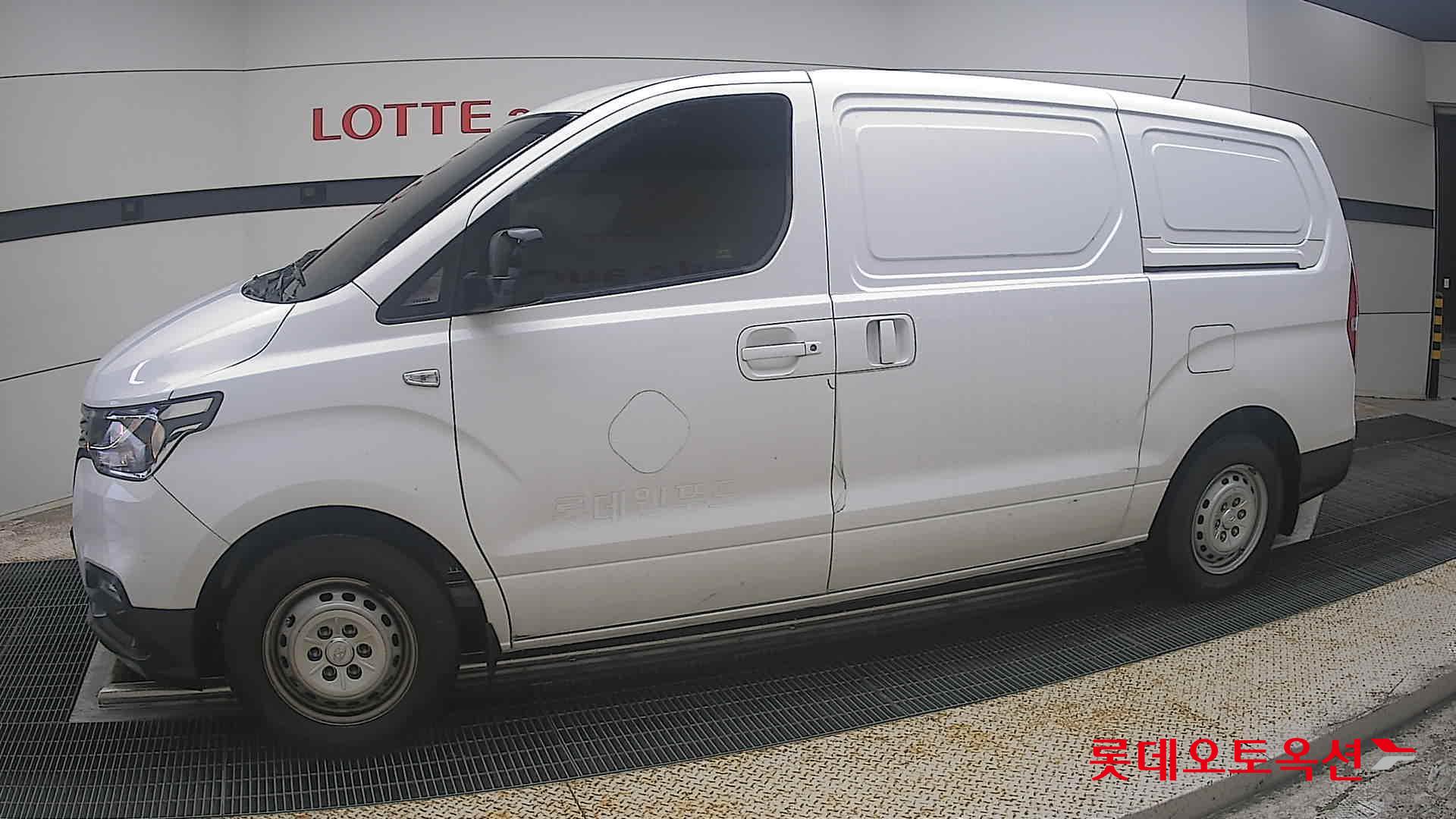 2021 - hyundai grand starex