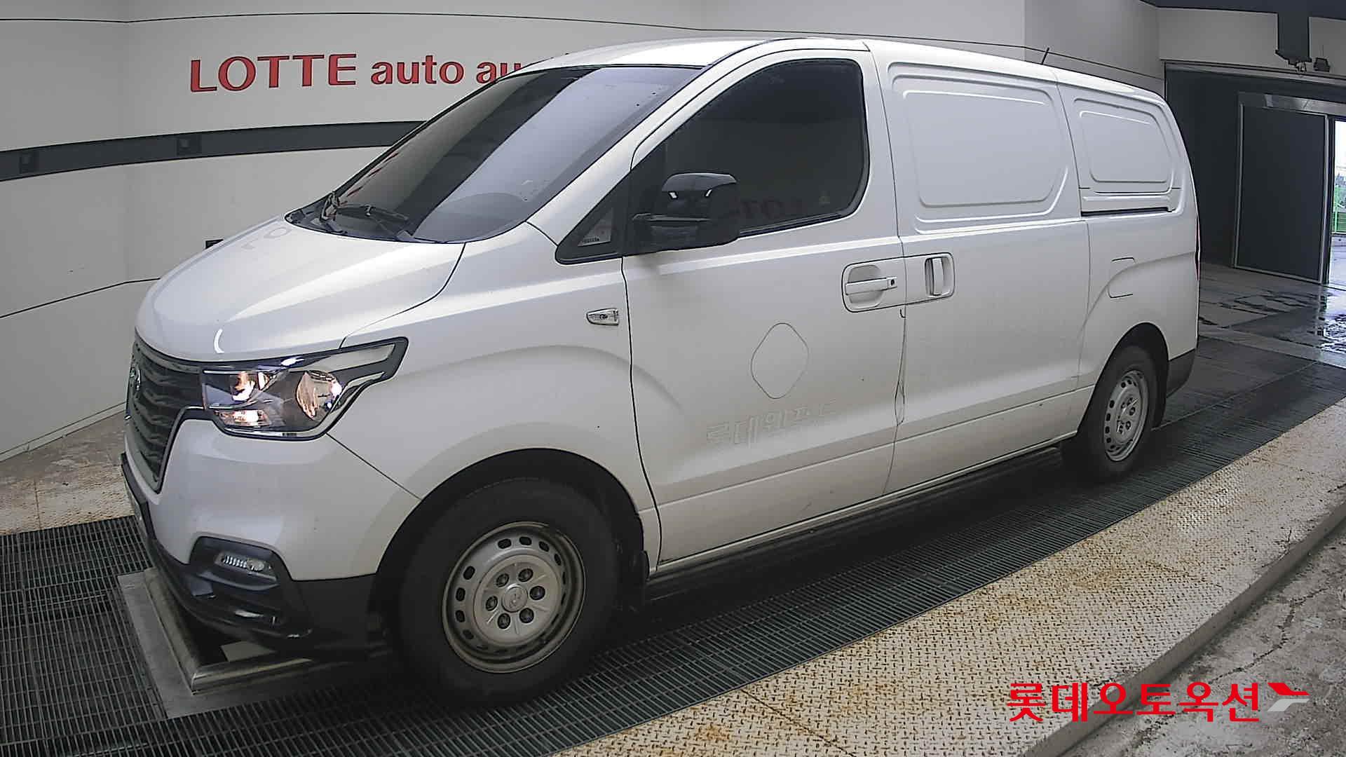2021 - hyundai grand starex
