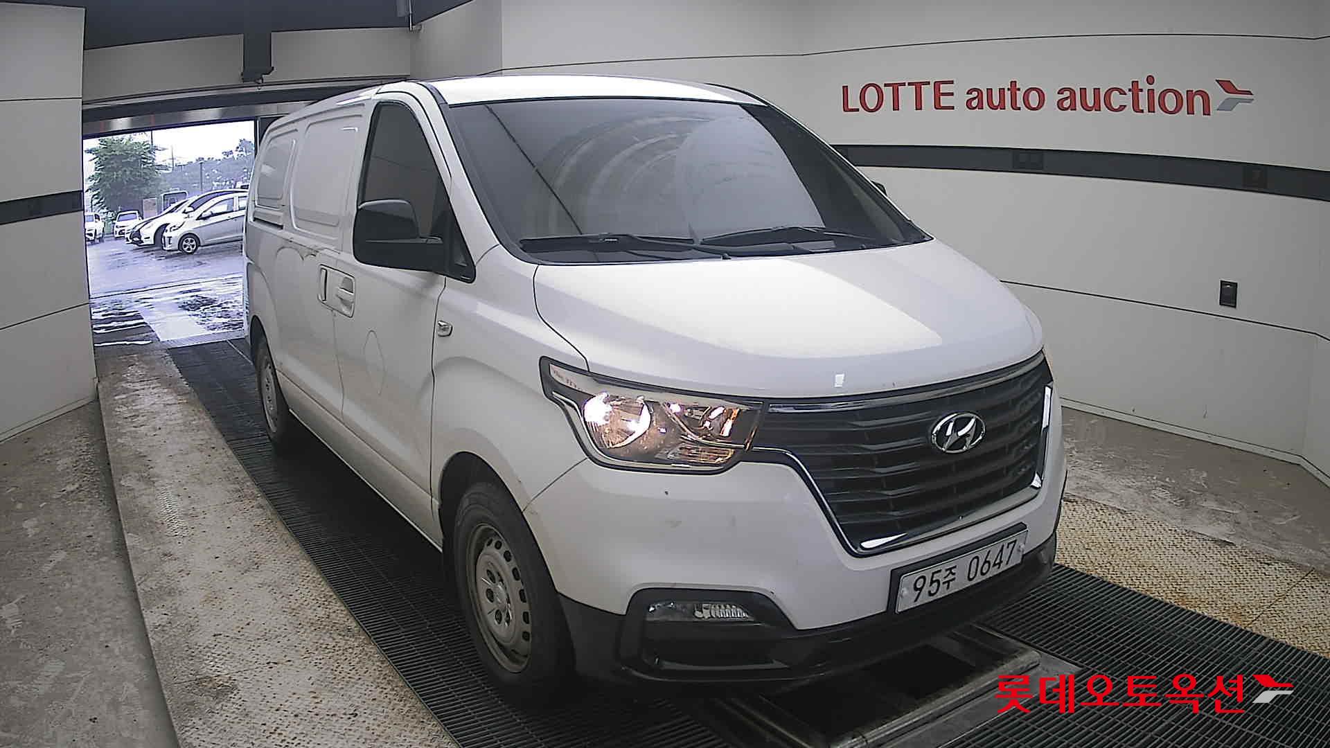2021 - hyundai grand starex
