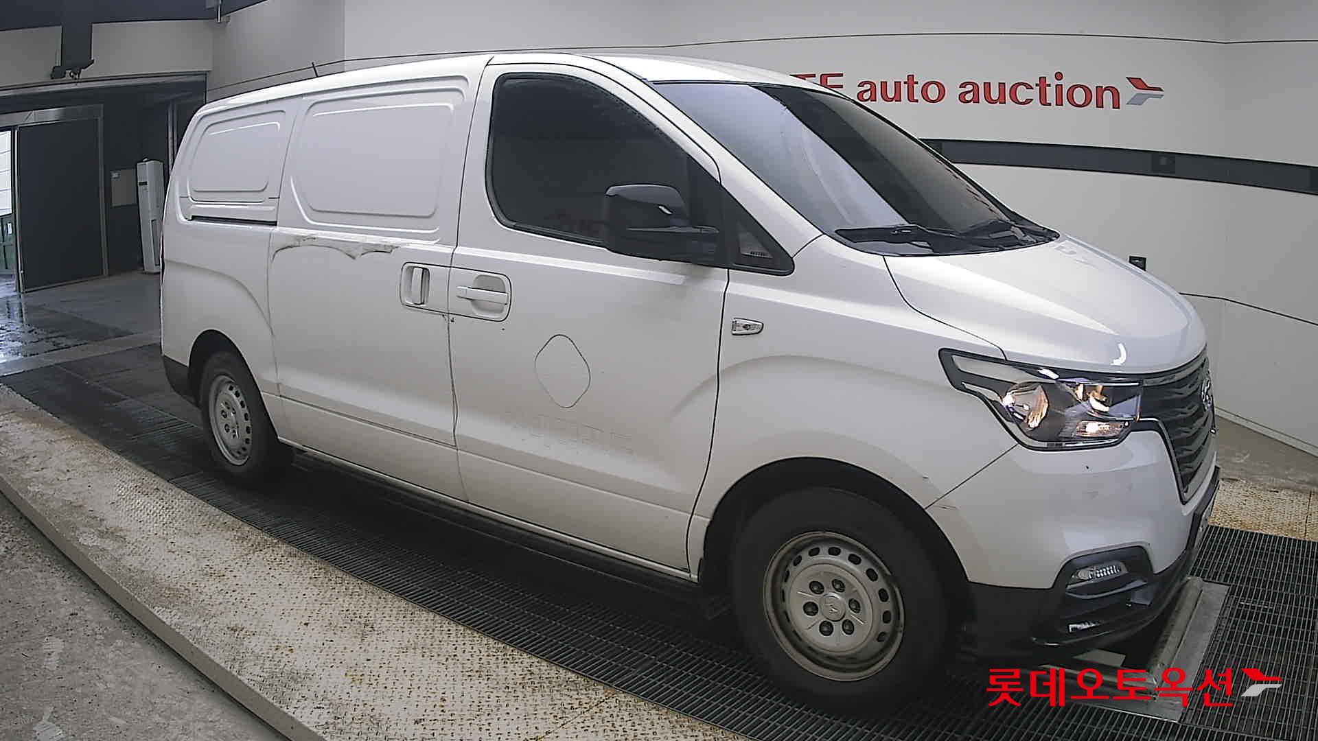 2021 - hyundai grand starex