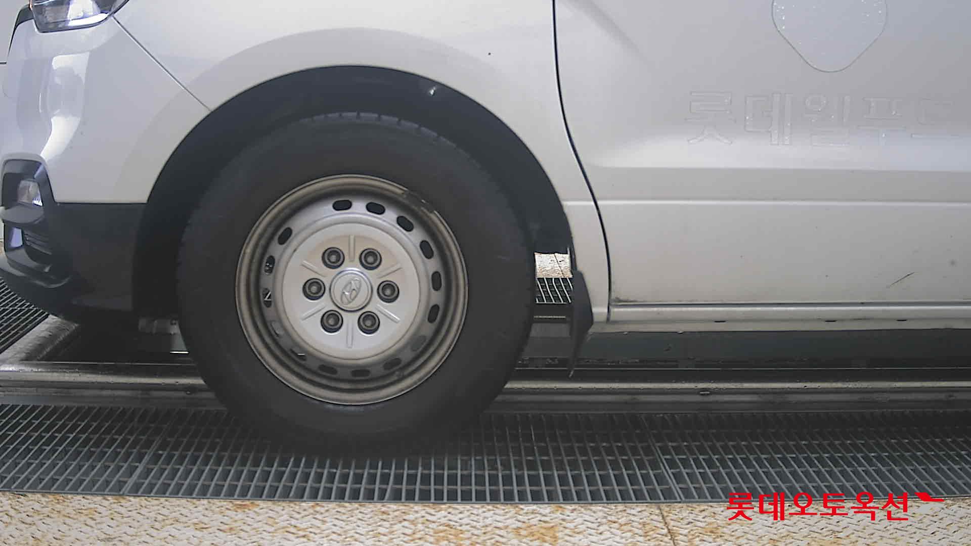 2021 - hyundai grand starex