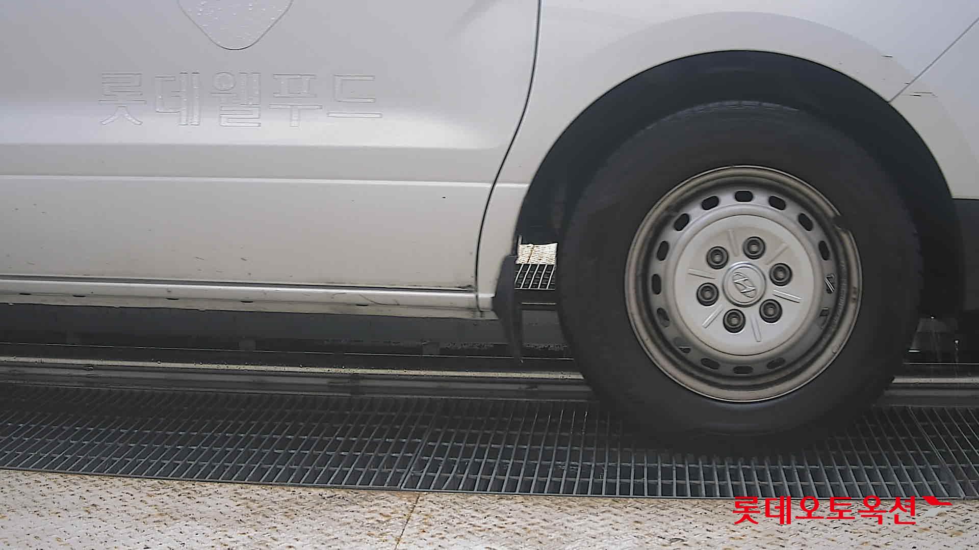2021 - hyundai grand starex