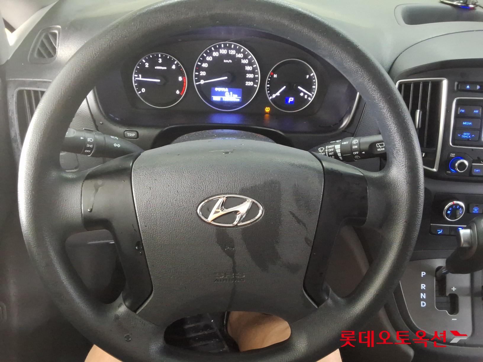 2021 - hyundai grand starex