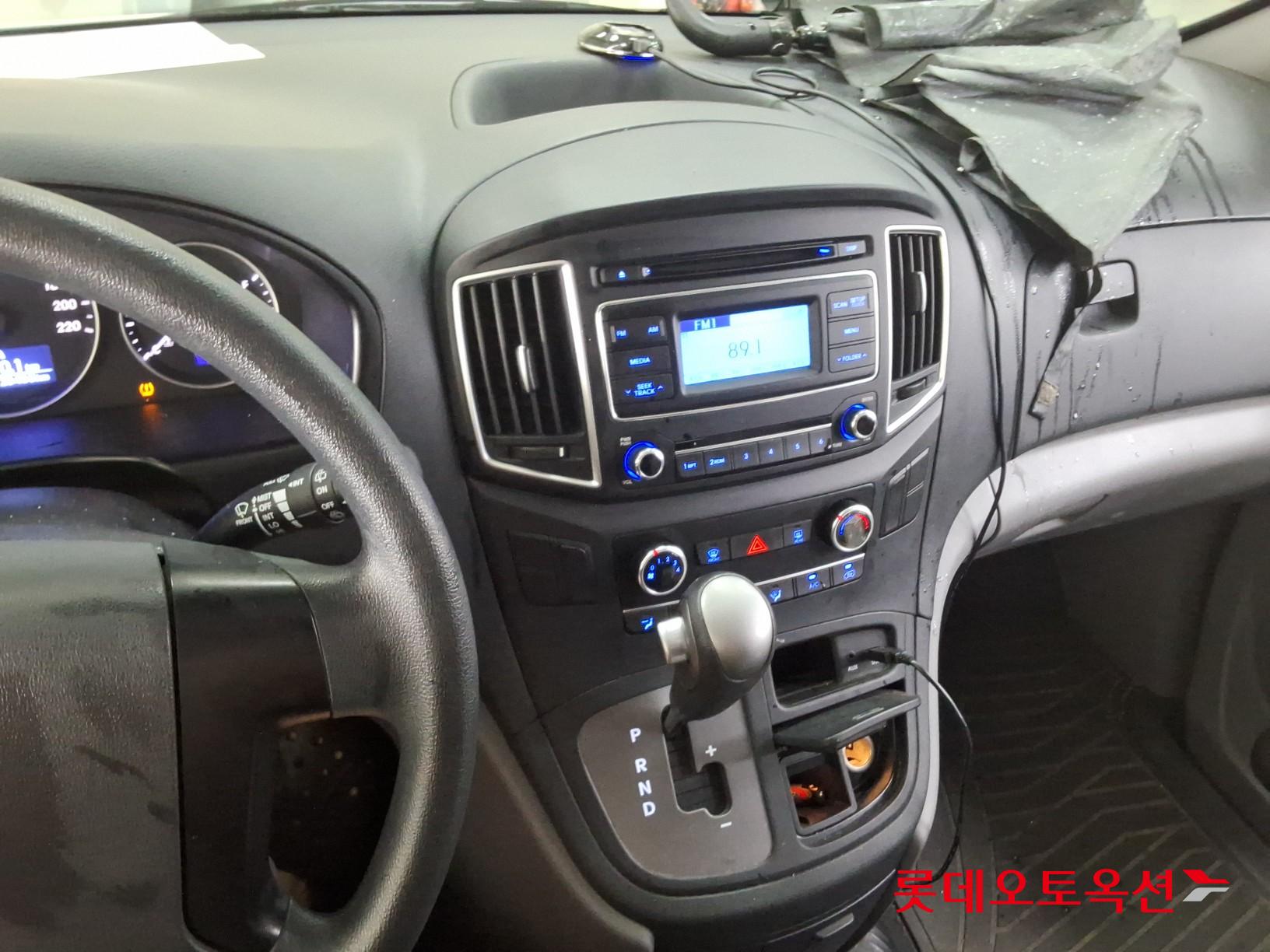 2021 - hyundai grand starex