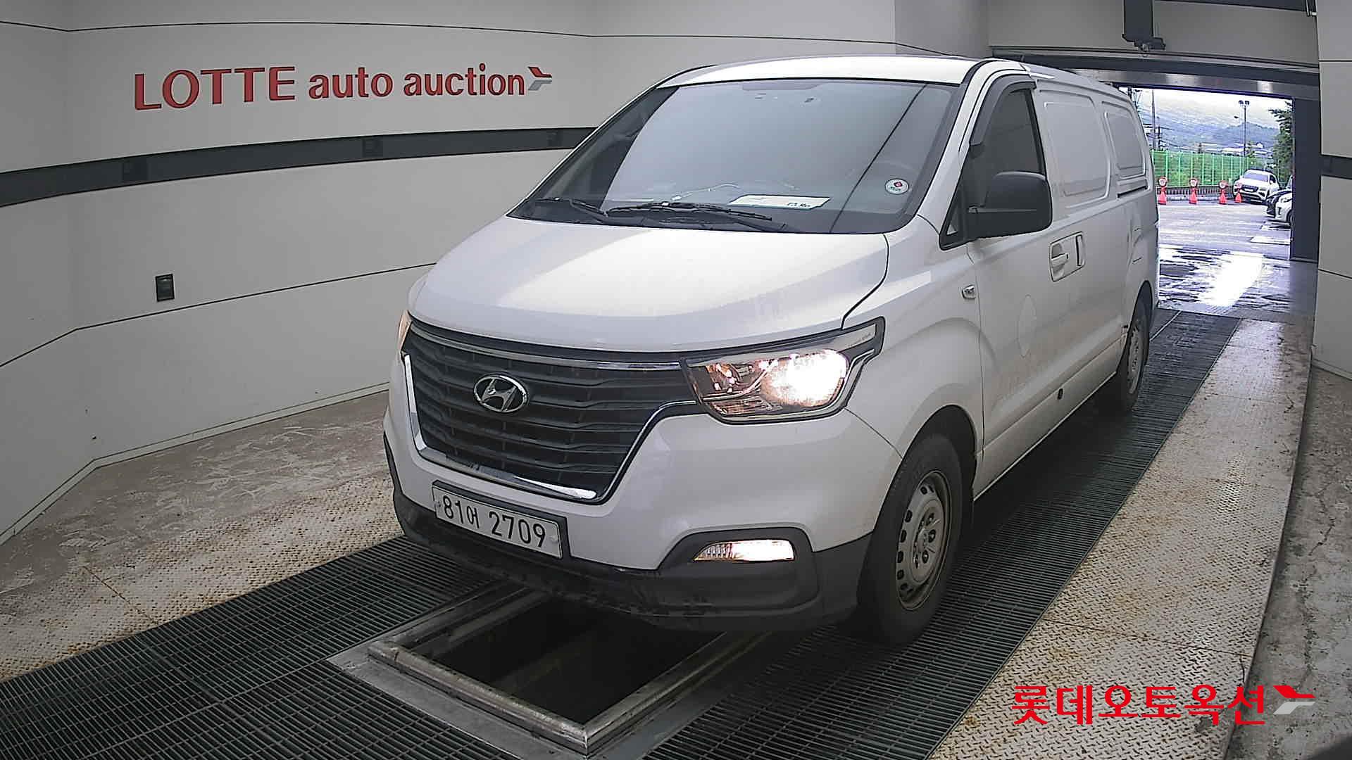 2021 - hyundai grand starex