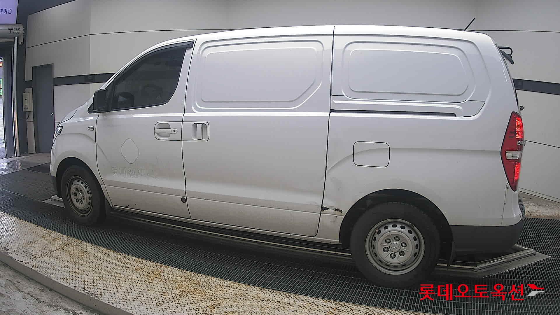 2021 - hyundai grand starex