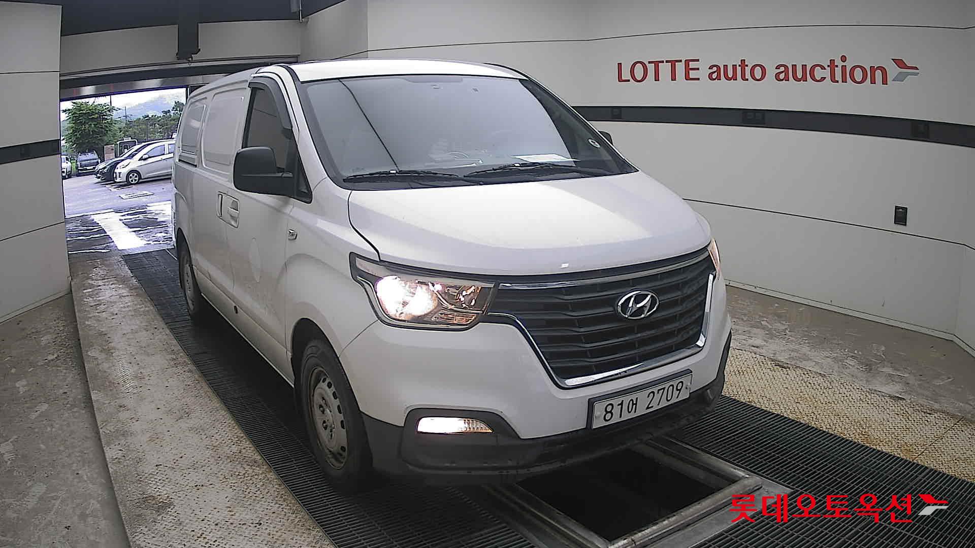 2021 - hyundai grand starex