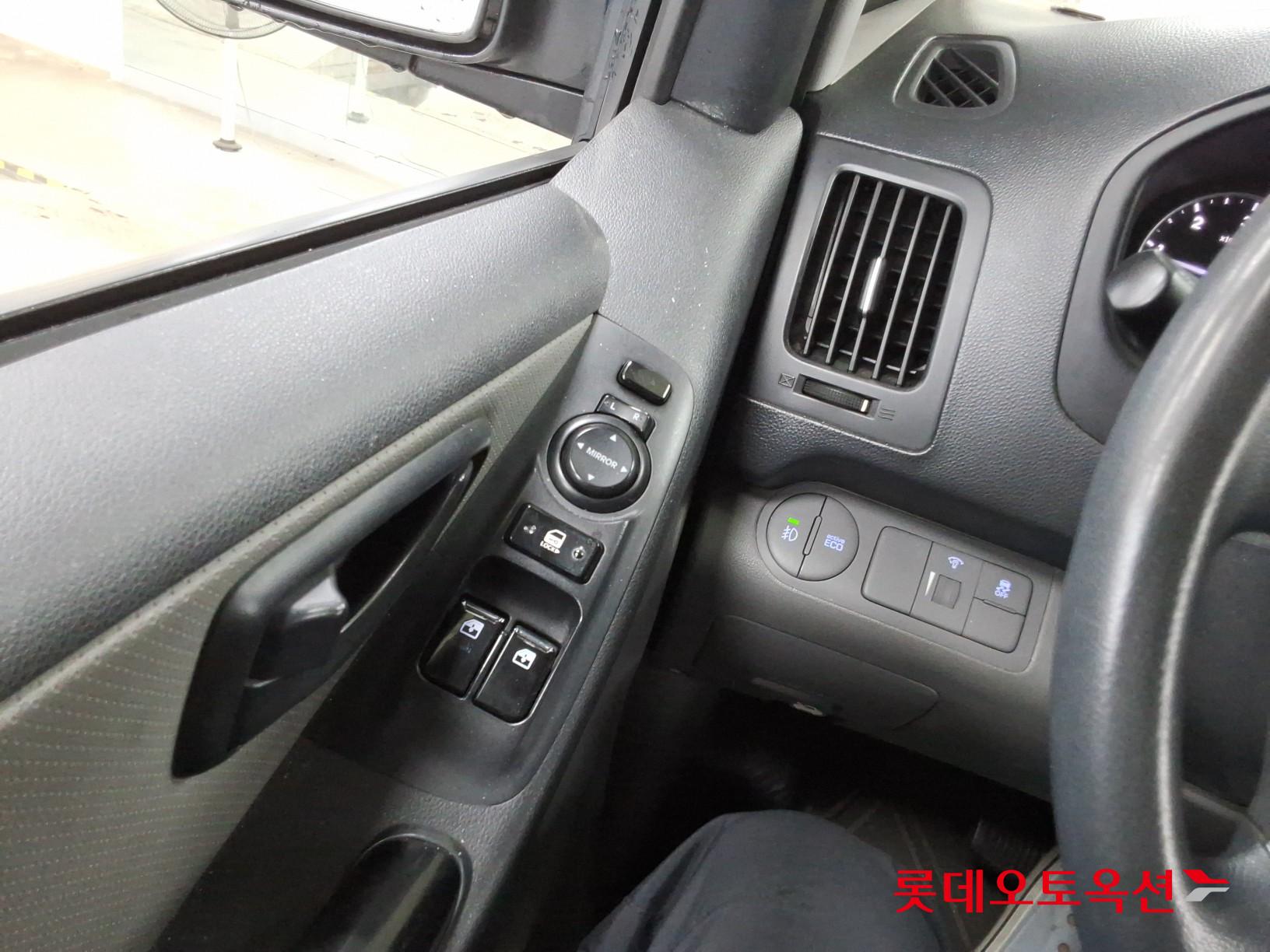 2021 - hyundai grand starex