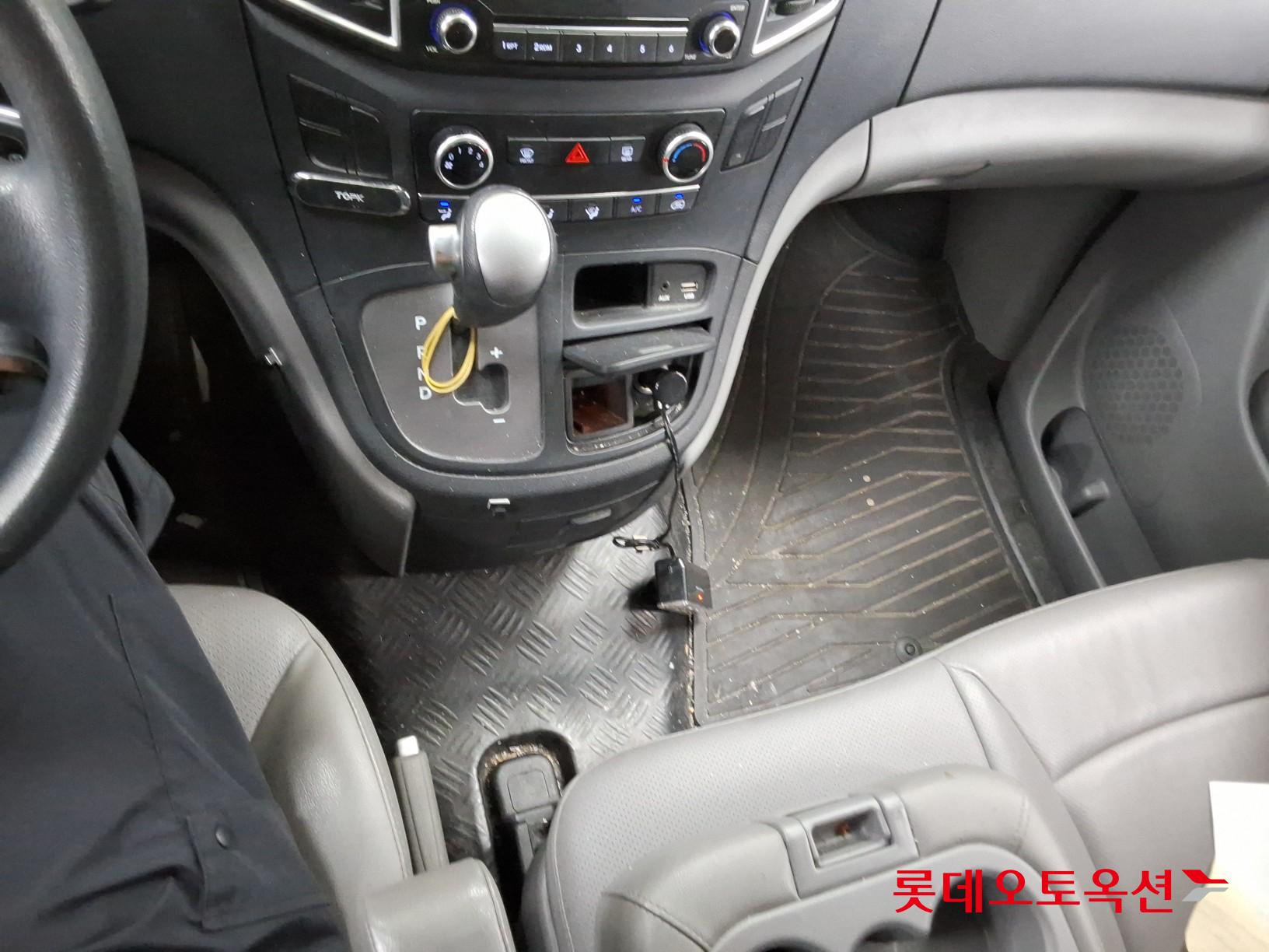 2021 - hyundai grand starex