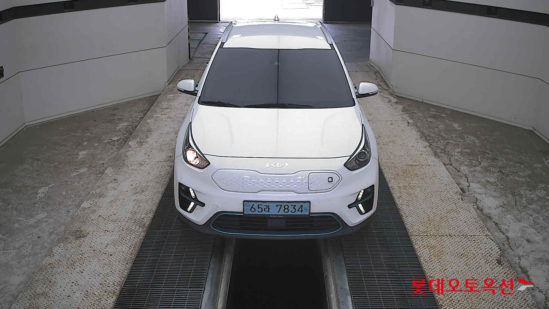 NIRO (E)