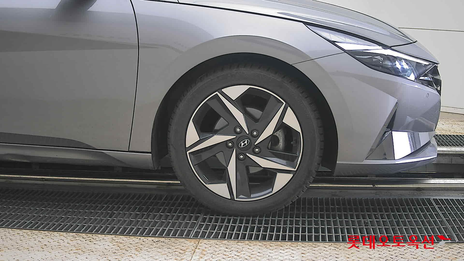 2021 - hyundai avante