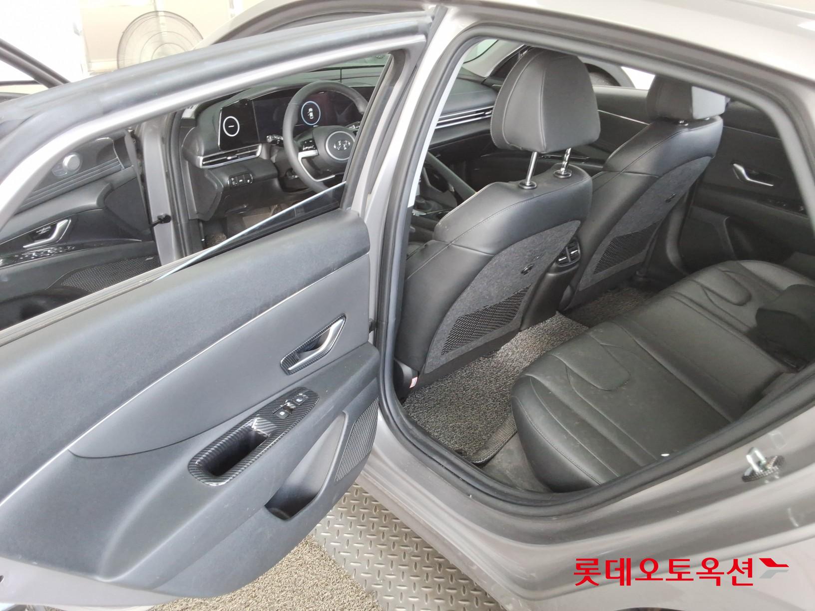 2021 - hyundai avante