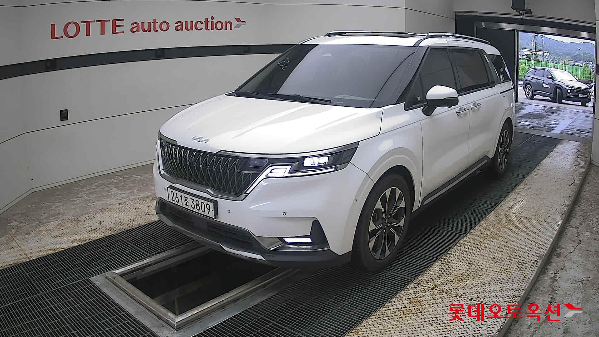 2023 - kia carnival