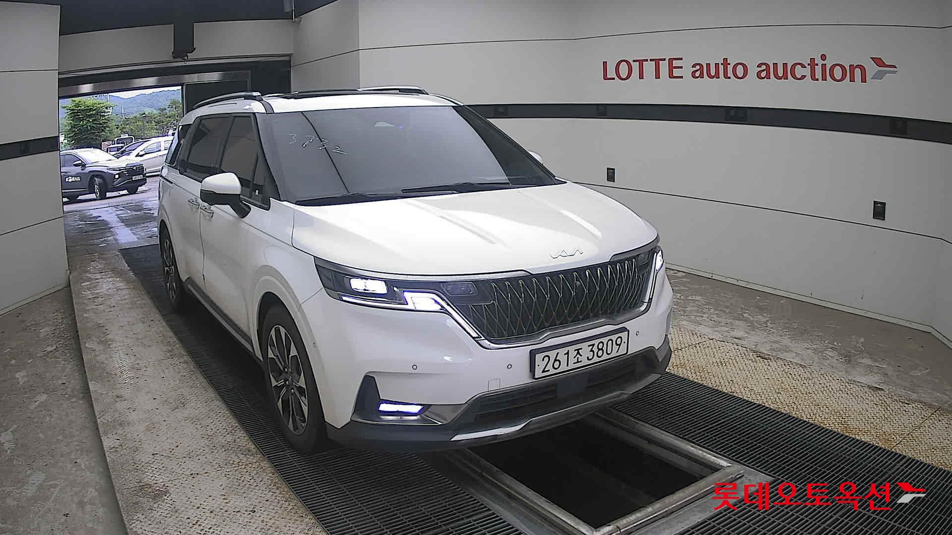 2023 - kia carnival
