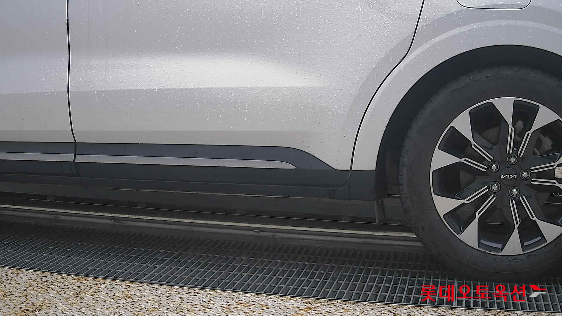 2023 - kia carnival
