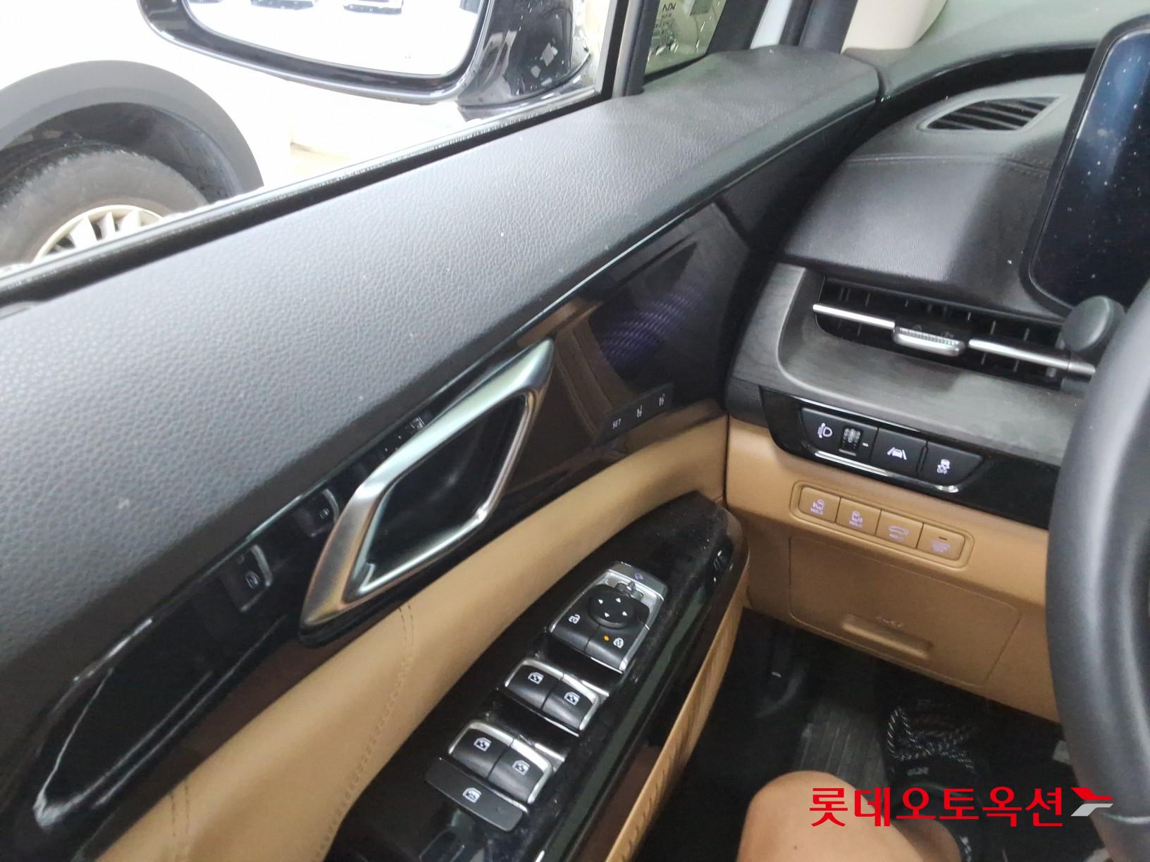 2023 - kia carnival