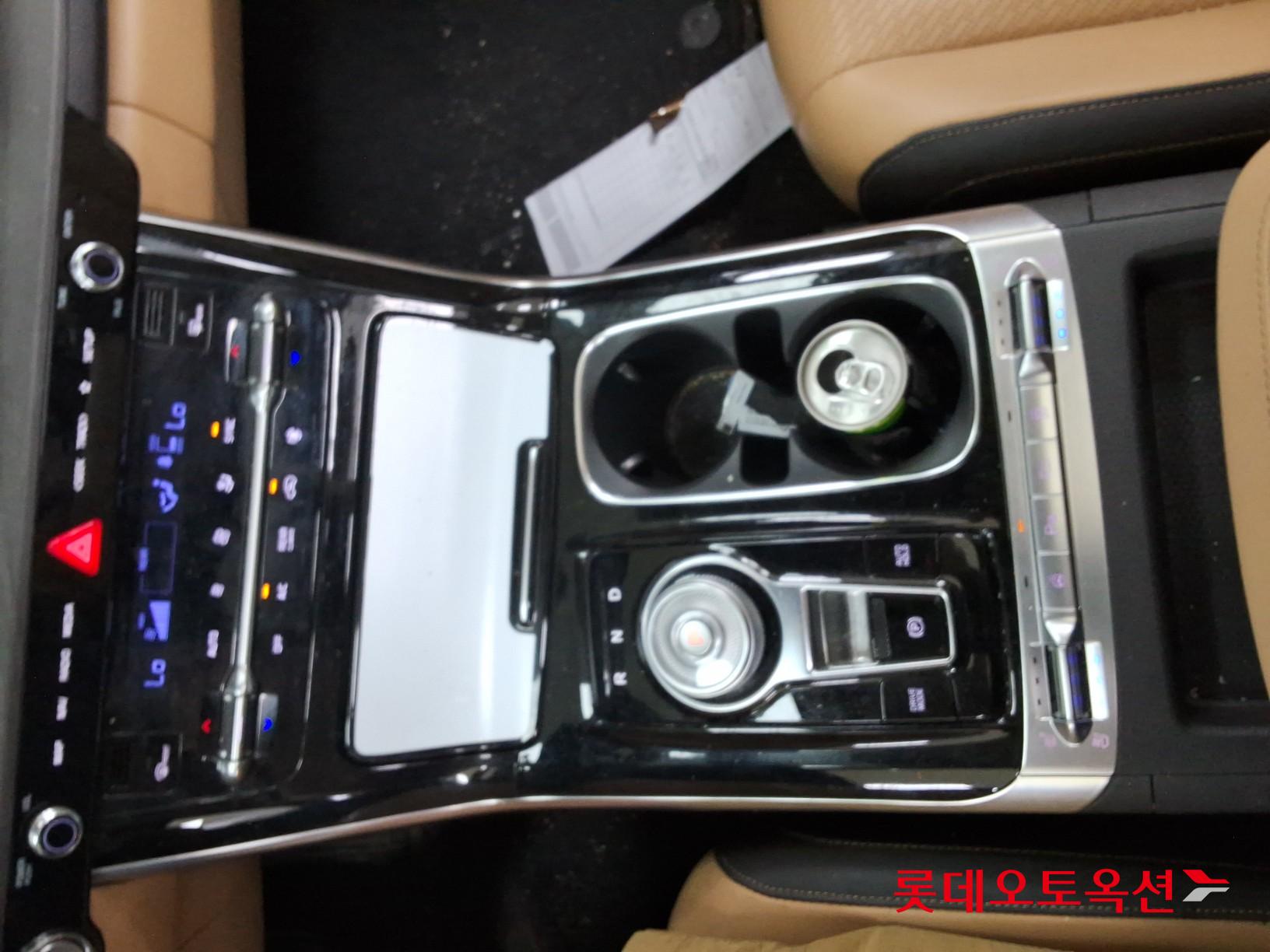 2023 - kia carnival