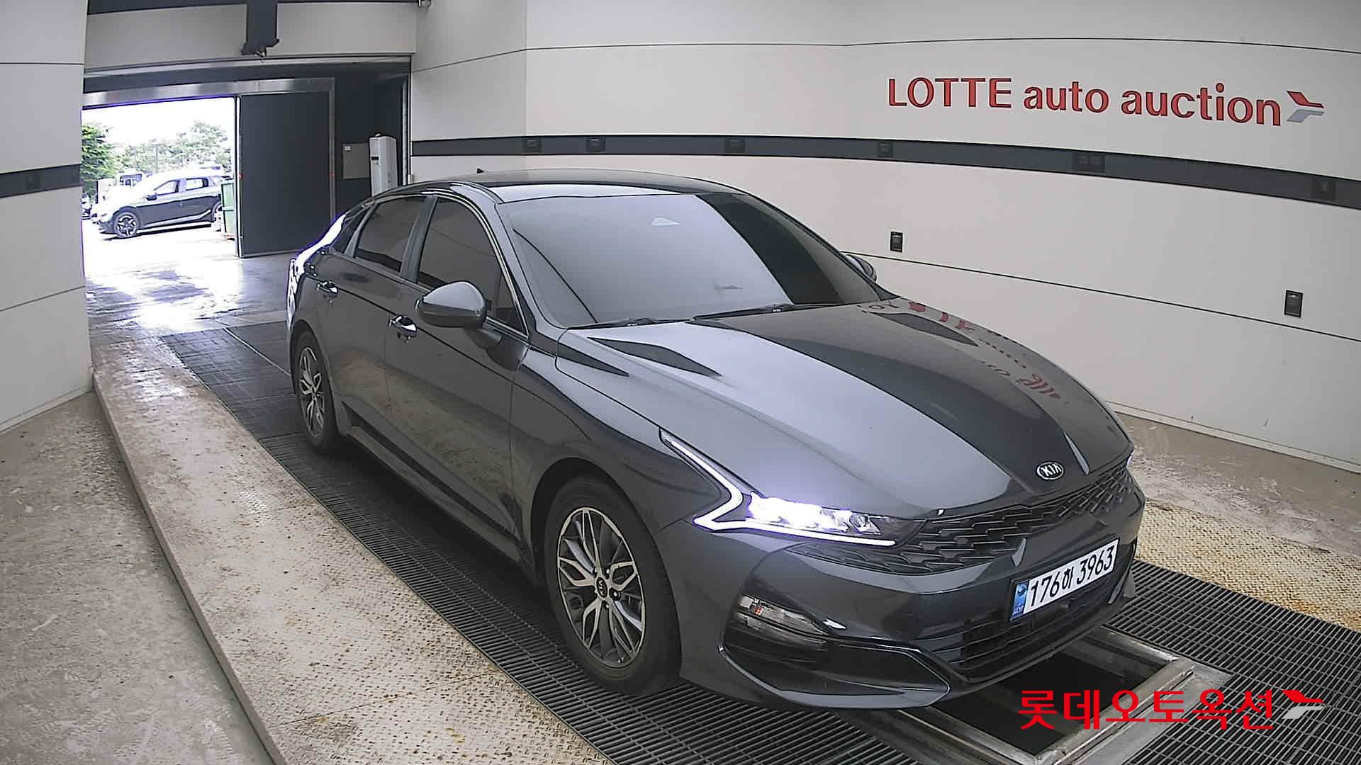 2021 - kia k5