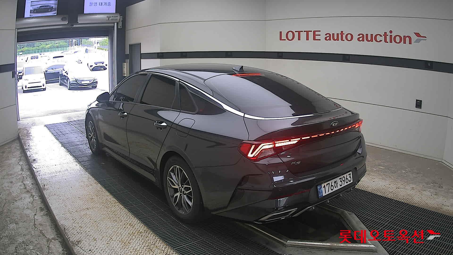 2021 - kia k5