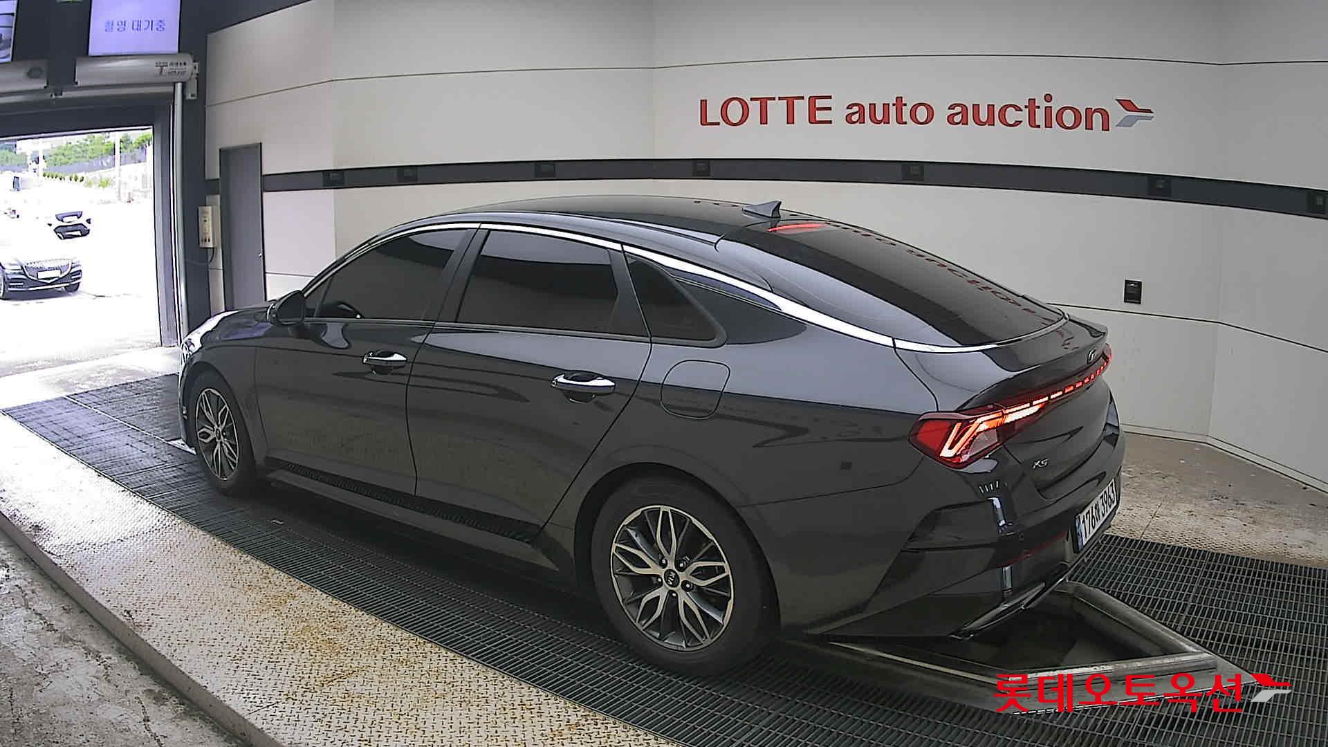 2021 - kia k5
